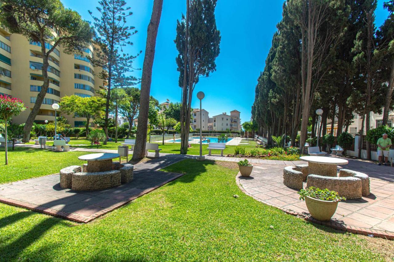 El Rocío En La Playa De Cariluela Apartamento Torremolinos