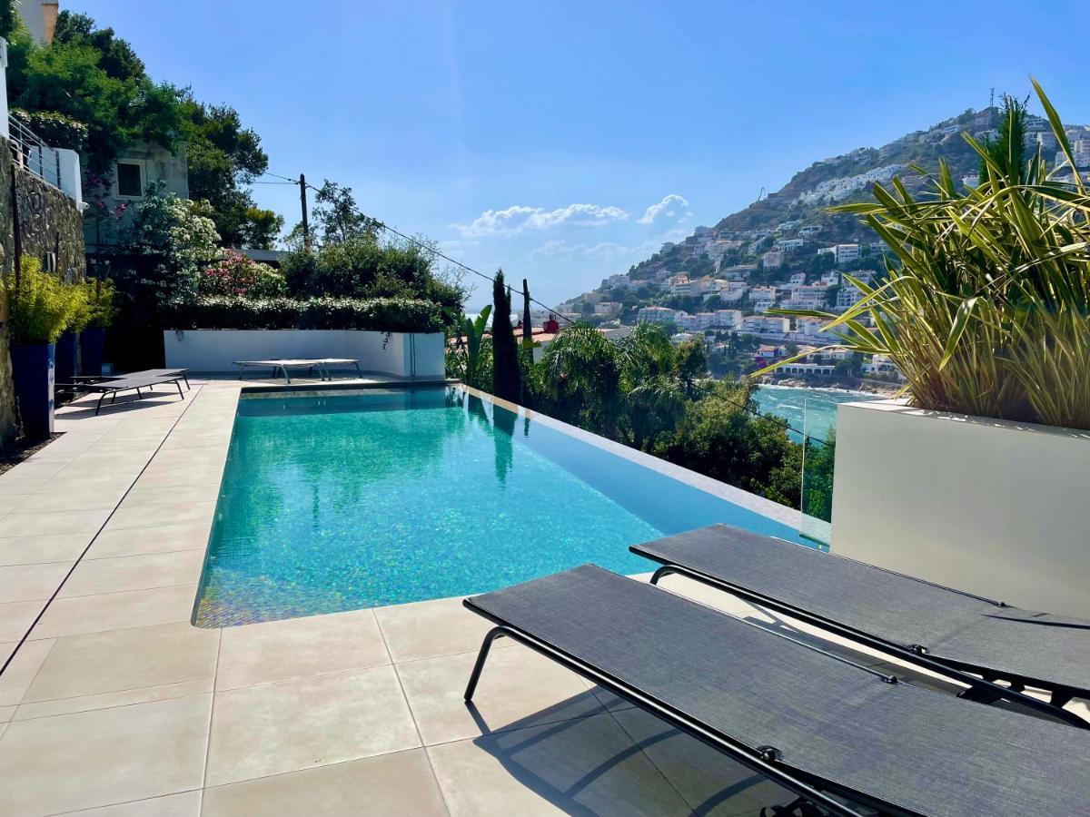 Apartment Castell Blau Roses