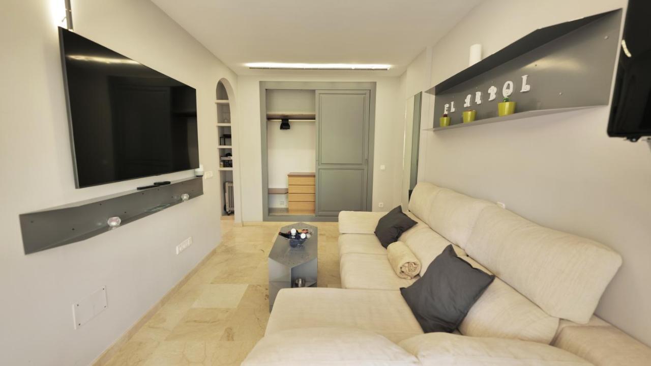 Apartamento El árbol - Rooftop Pool - Puerto Deportivo