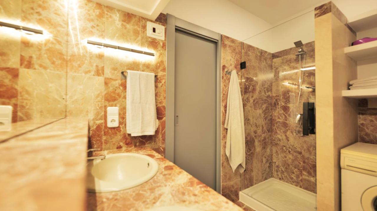 Apartamento El árbol - Rooftop Pool - Puerto Deportivo