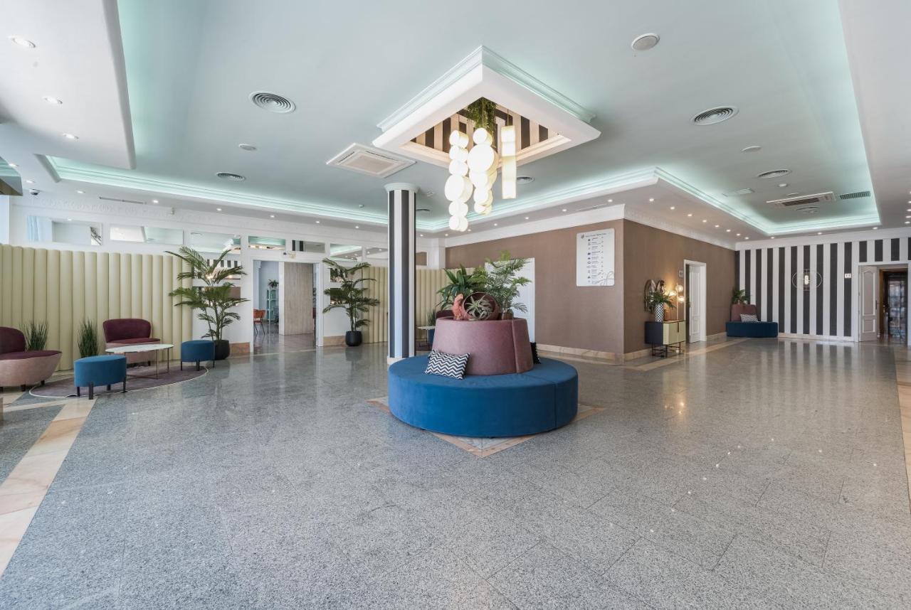 Urban Costa Hotel
