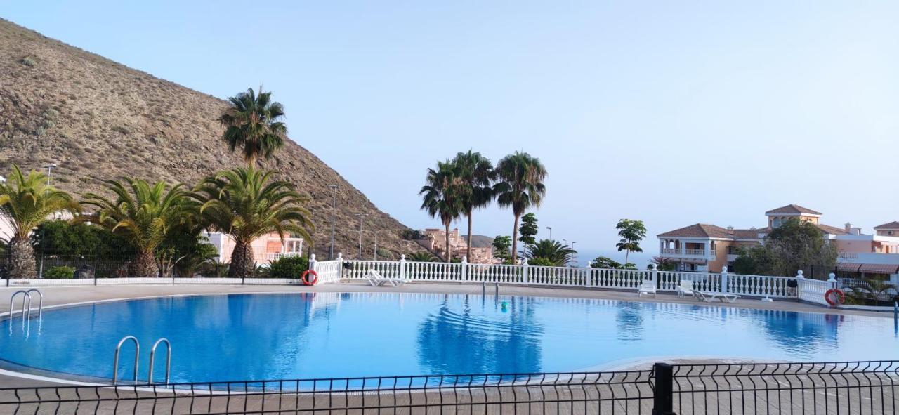 Paddle & Tennis Courts And Swimming Pool Cristianos