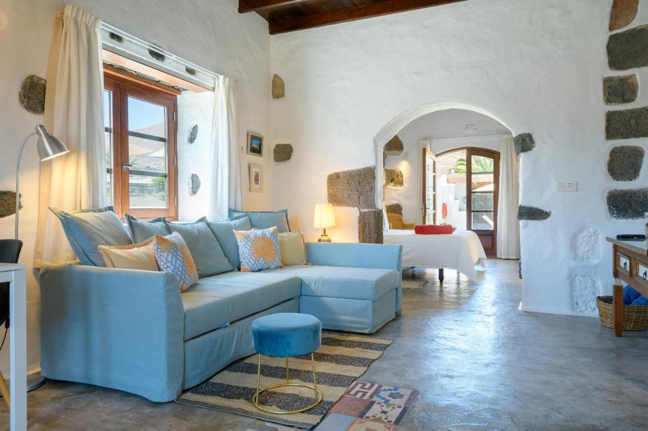 La Casa Del Medianero *