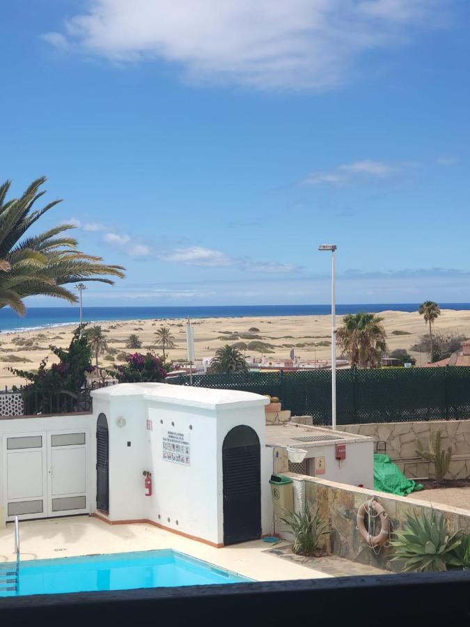 Lovers From In Sunny Gran Canaria * Playa del Ingles (Gran Canaria)