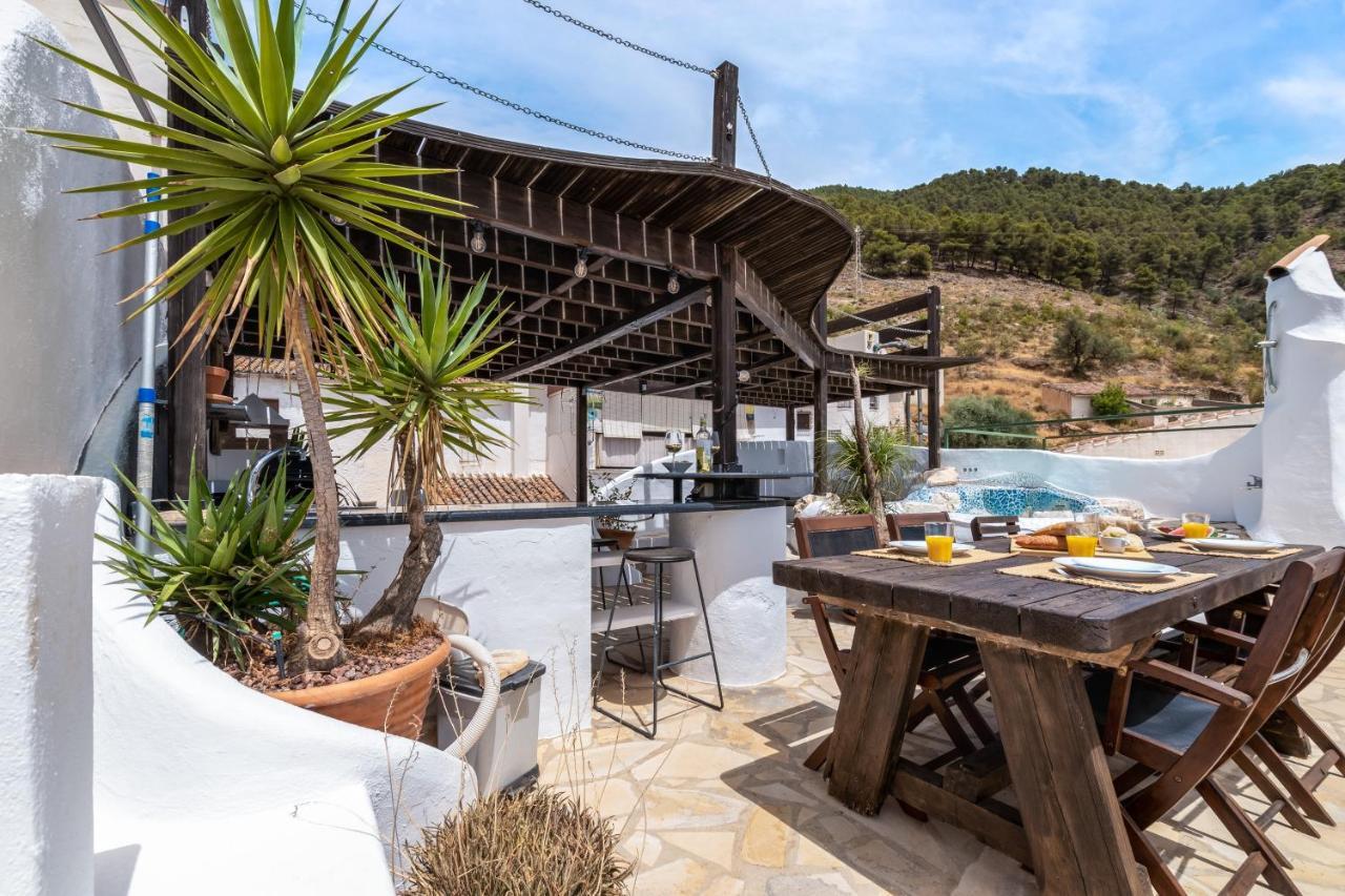 Town House With Roof Terrace And Plunge Pool Alcaucin