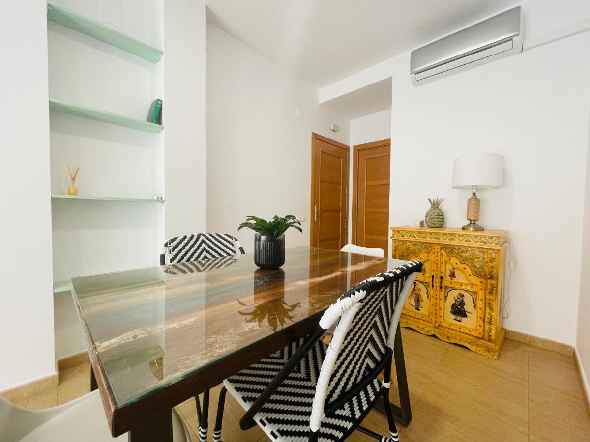 Ria Apartment *