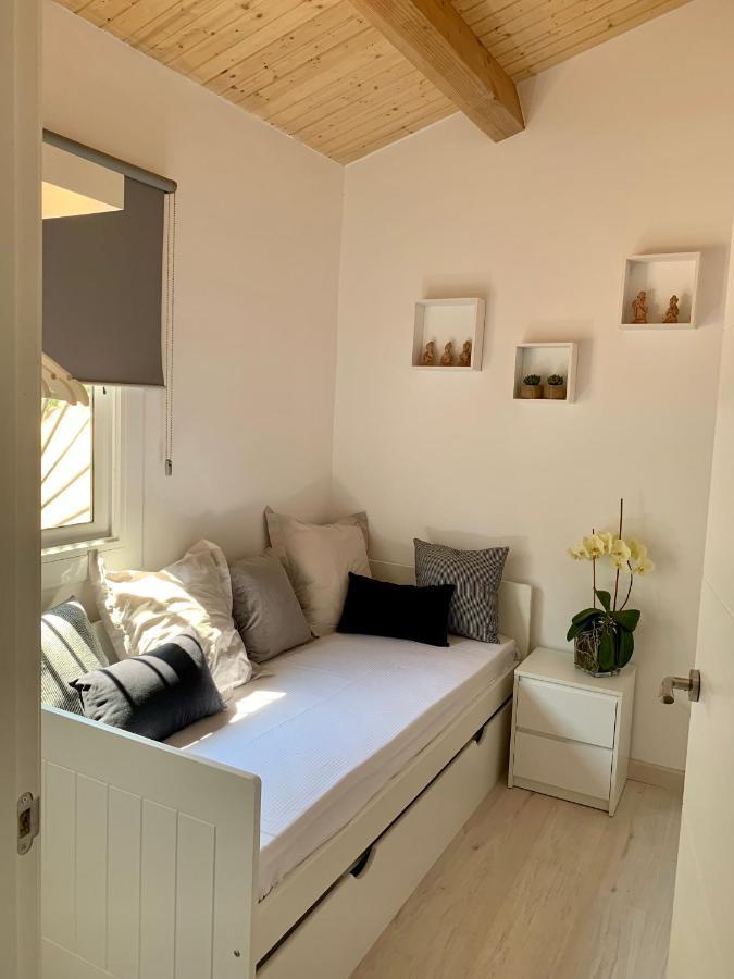 Flat In Centre - 5 Mins From Old Town And Train Station Apartment