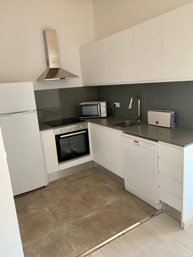 Apartment Flat In Centre - 5 Mins From Old Town And Train Station *