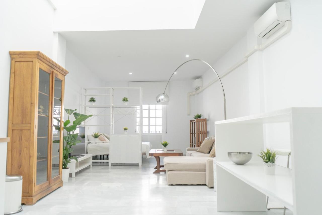 Loft Super Luminoso En El Centro Del Puerto De Santa Maria. Apartment *