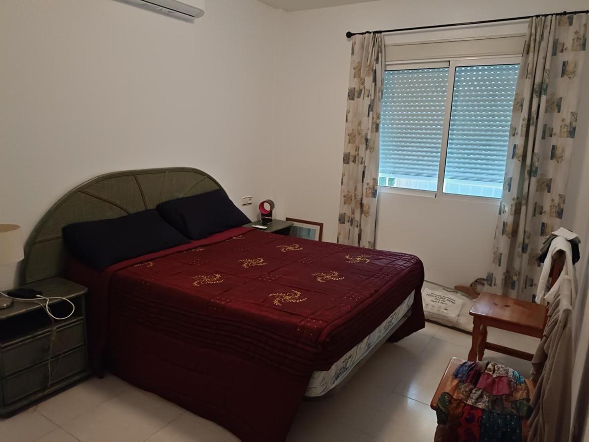 Holiday home Maison Entiere Avec Piscine, Wifi, Grand Solarium Et Terrain Arbore Orihuela