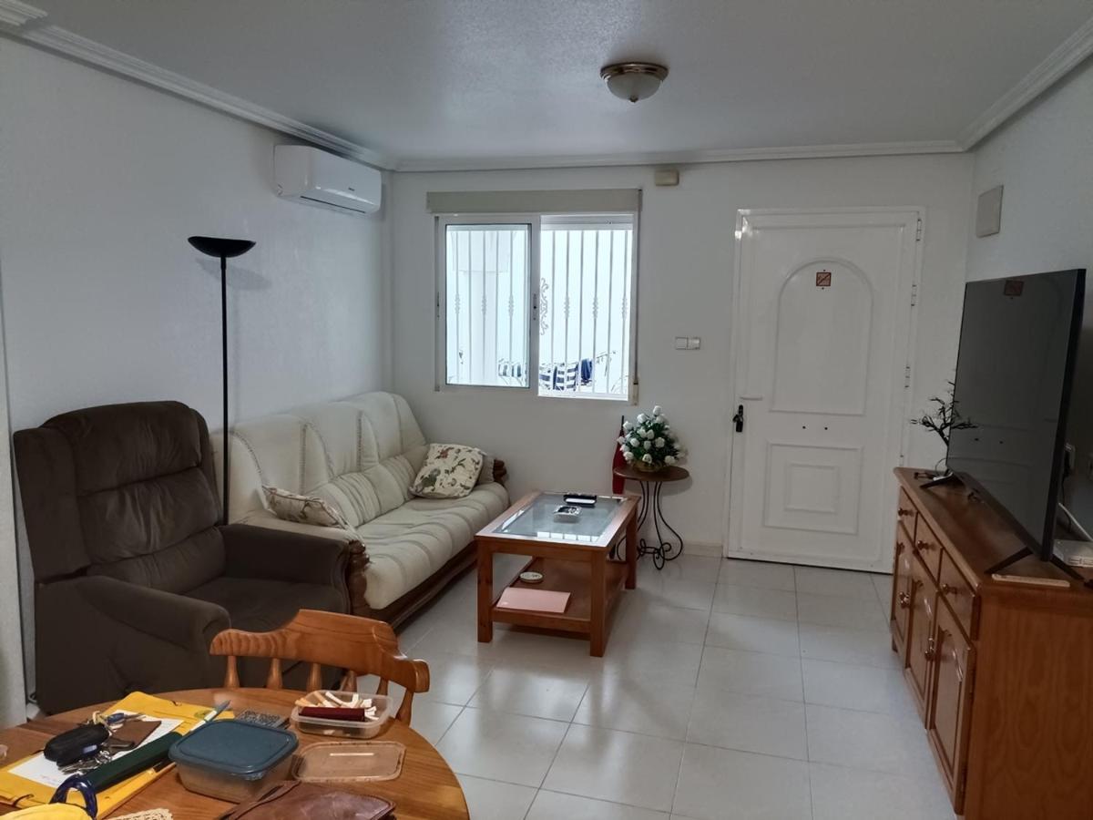 Holiday home Maison Entiere Avec Piscine, Wifi, Grand Solarium Et Terrain Arbore Orihuela