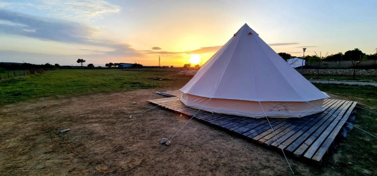 Luxury tent Tipi Rural La Secuita