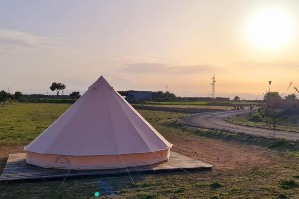 Tipi Rural * La Secuita