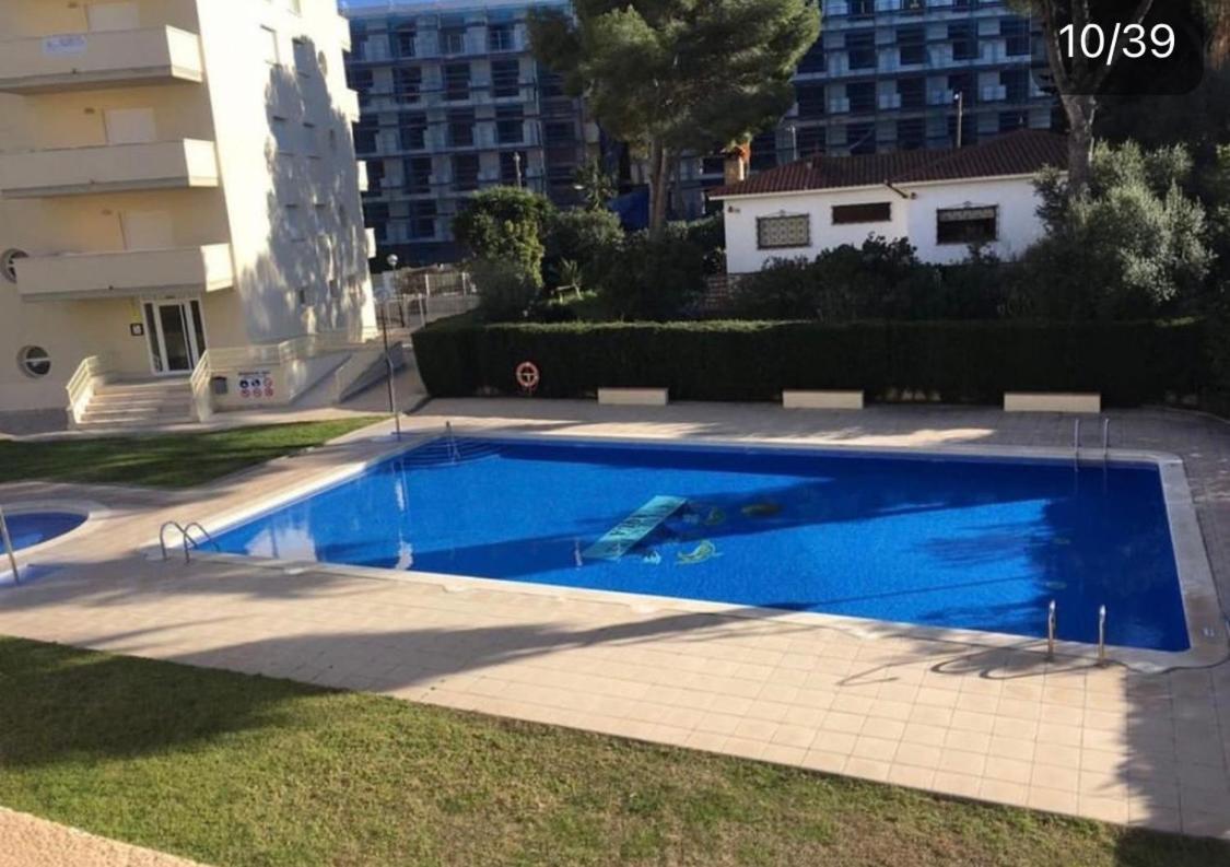Residencial Aqua - La Pineda Homestay