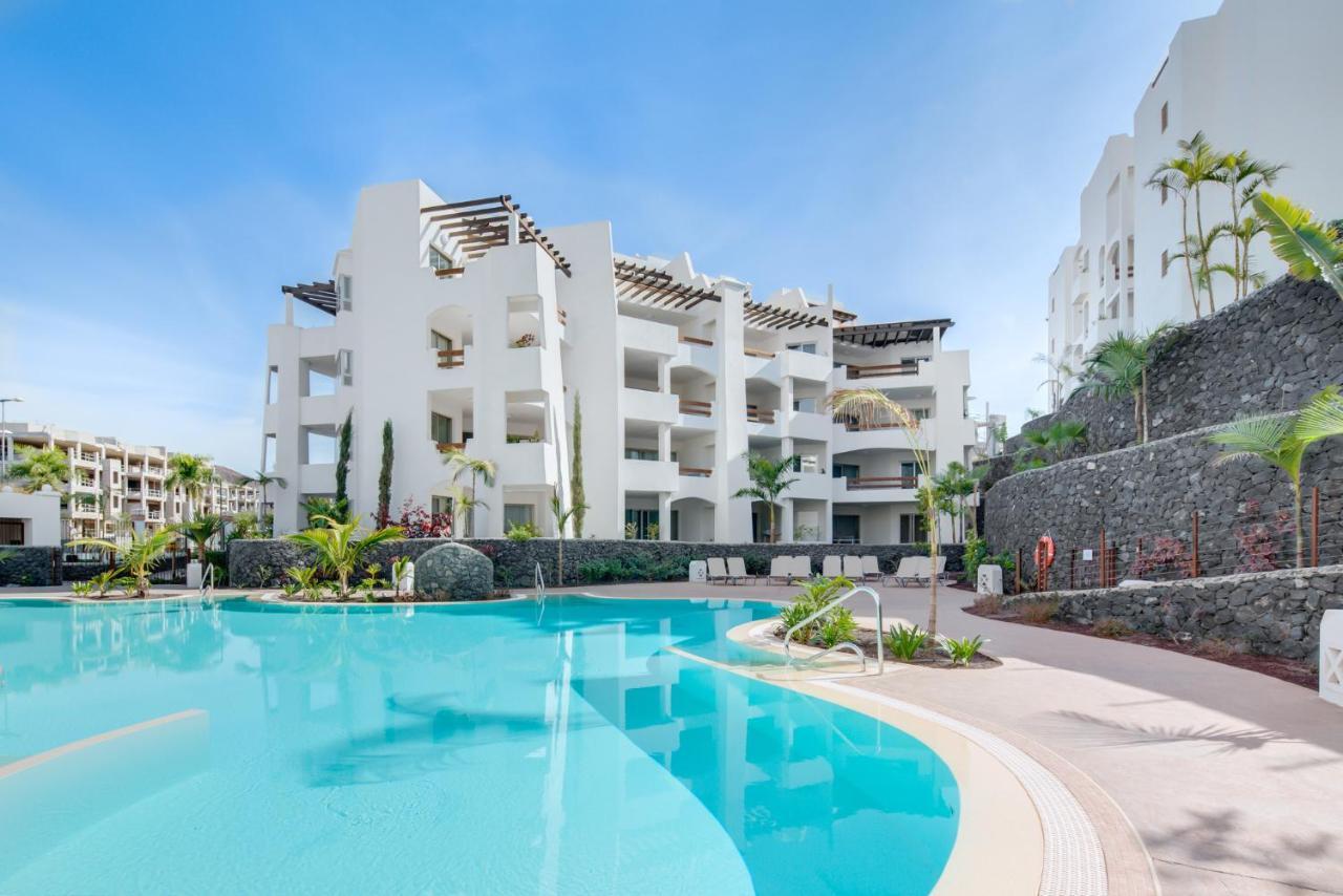 Ancor 0-3 Pool View 1b Palm-mar