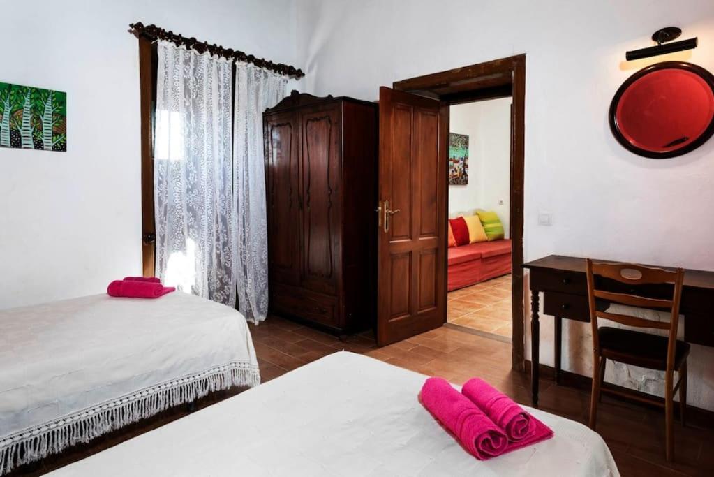 Villa Historica Con Molino De Viento Antigua (Fuerteventura)