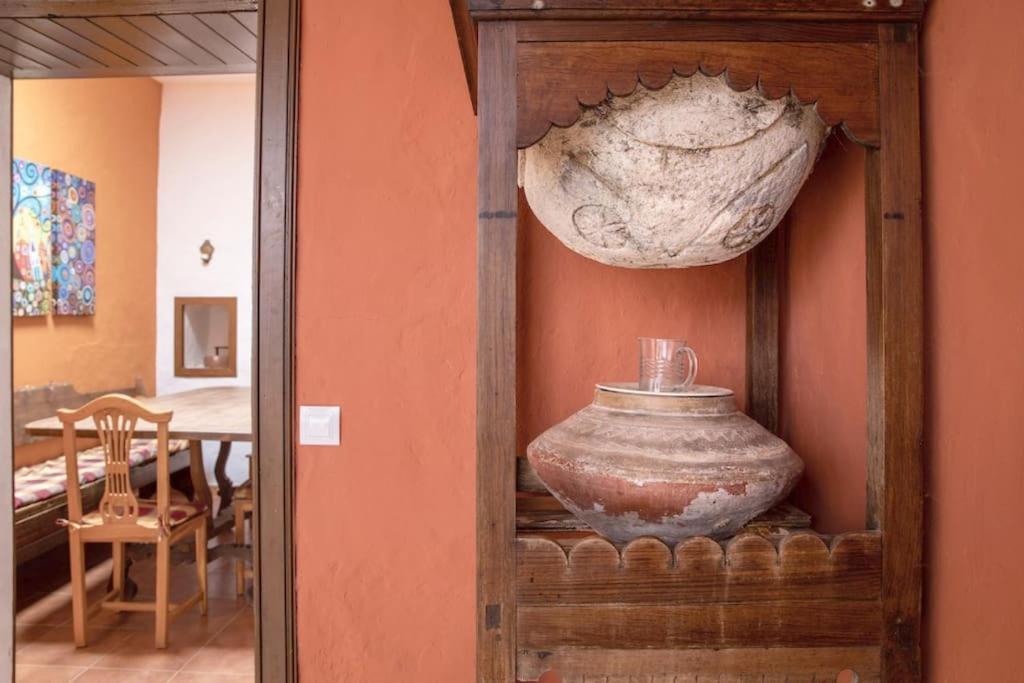 Historica Con Molino De Viento Villa *