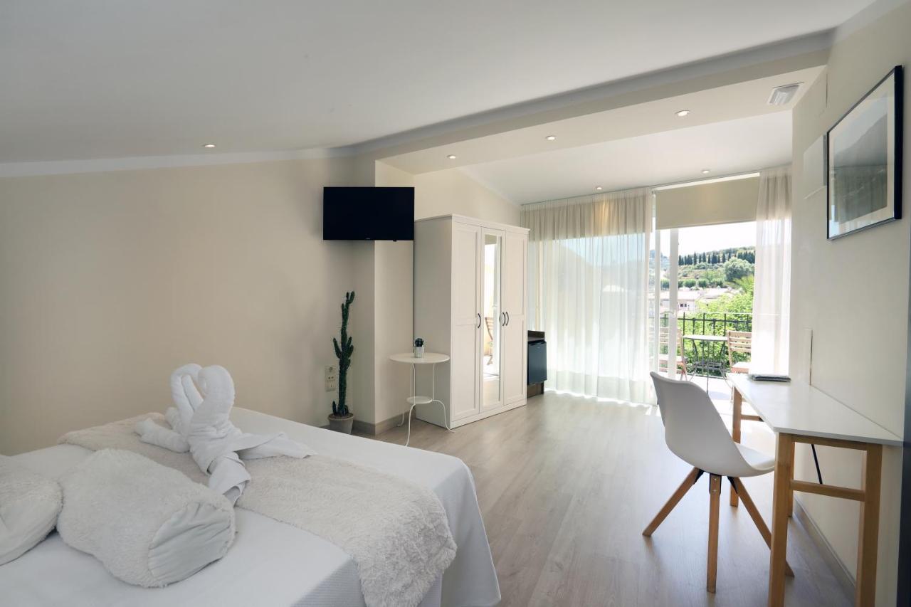 Nasilvana & Adults Only