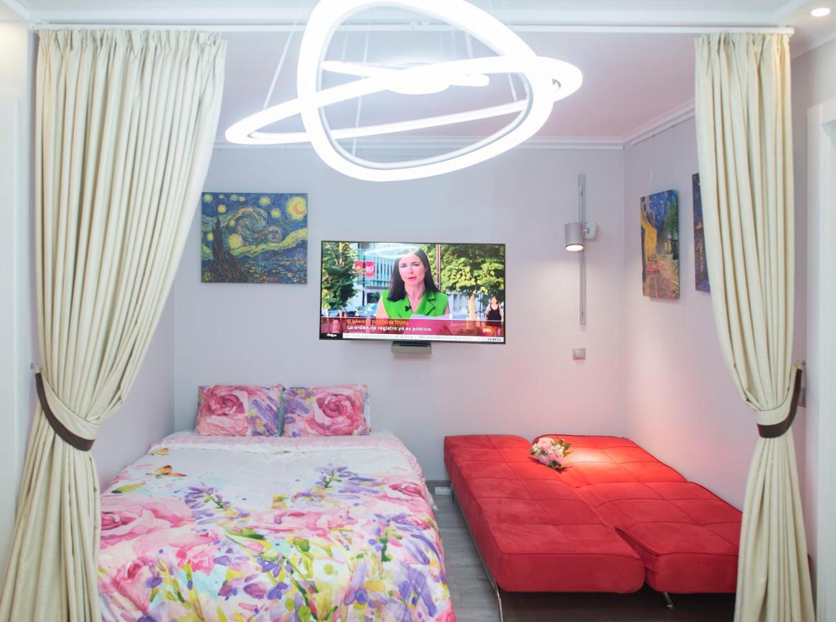 Camp Nou, Europa Fira - Modern Two-bedroom With Heating Apartamento