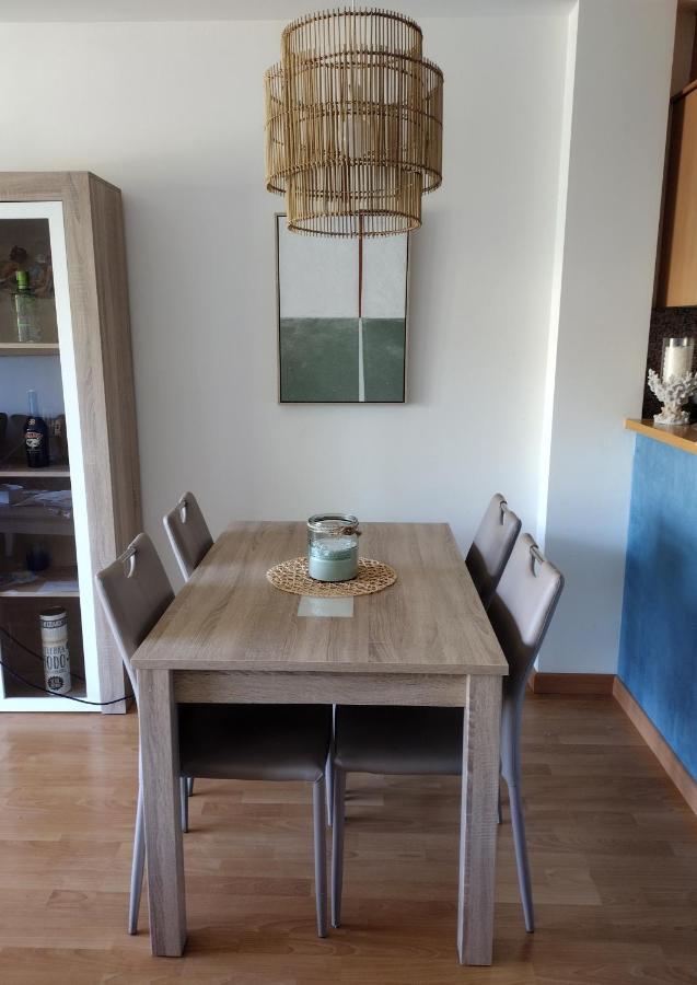 Encantador Familiar 4 Px Con Terraza, Parking Y Wi-fi En Apartamento Llançà