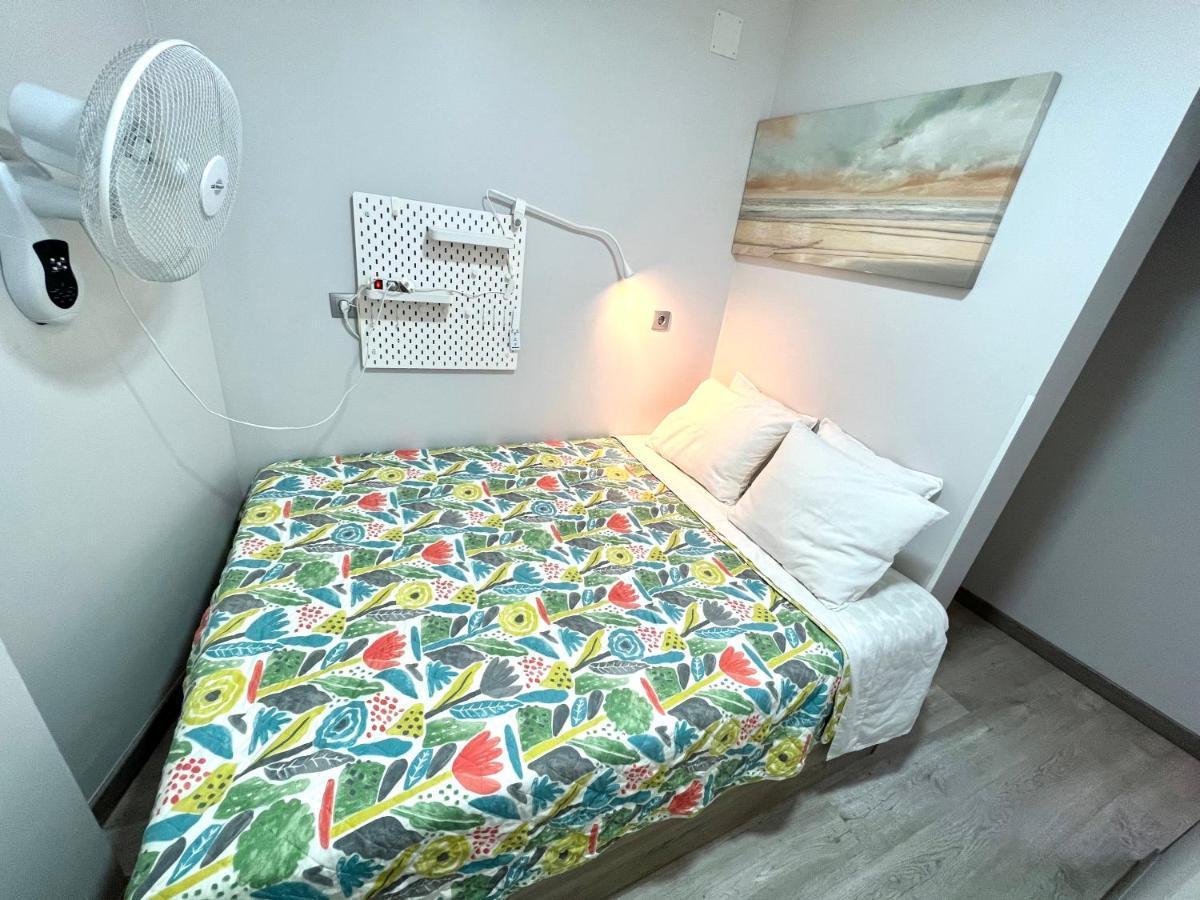 Camp Nou, Europa Fira - Modern Two-bedroom With Heating Apartamento