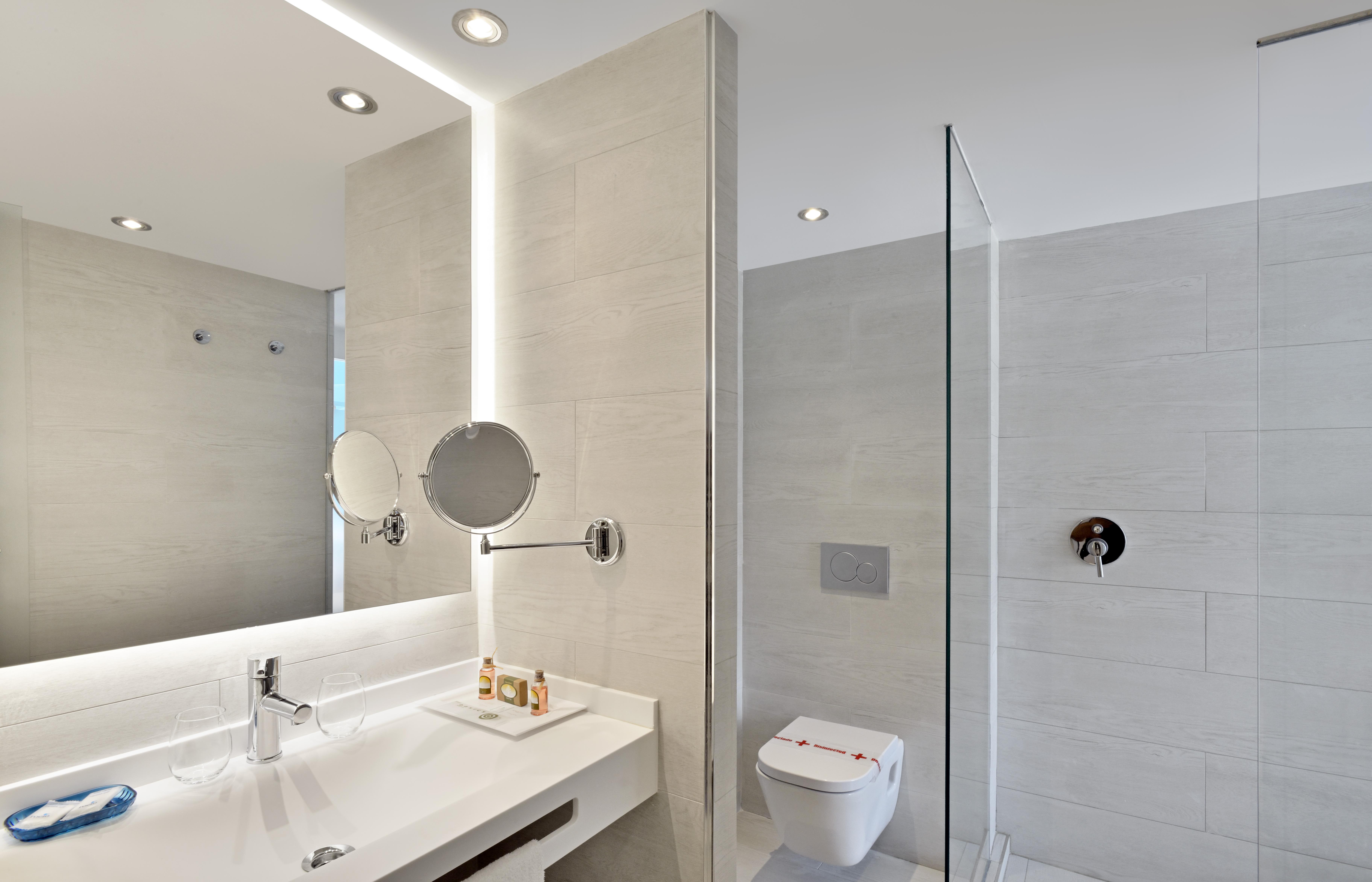 Hispania Hotel 4*
