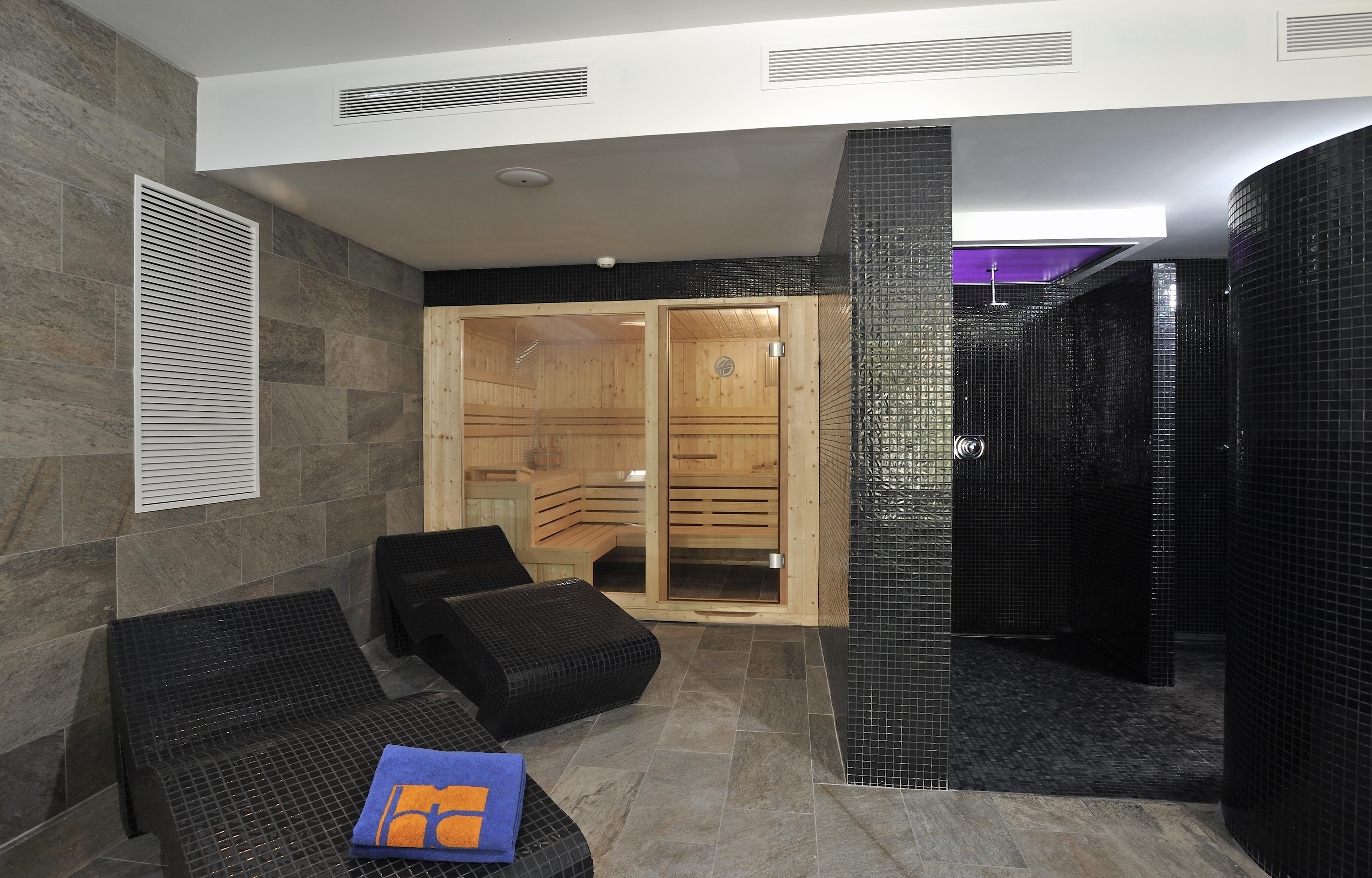 Hispania Hotel 4*