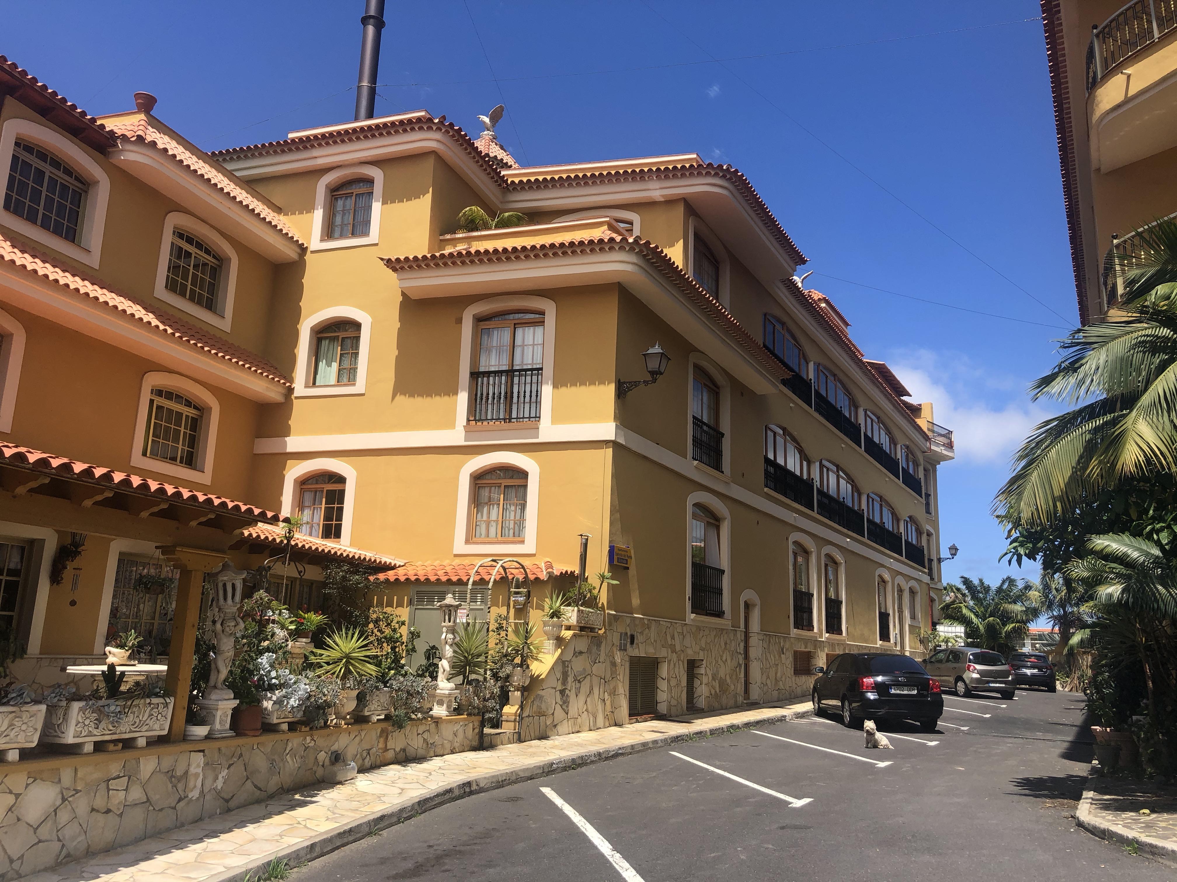 Estrella Del Norte Apartahotel