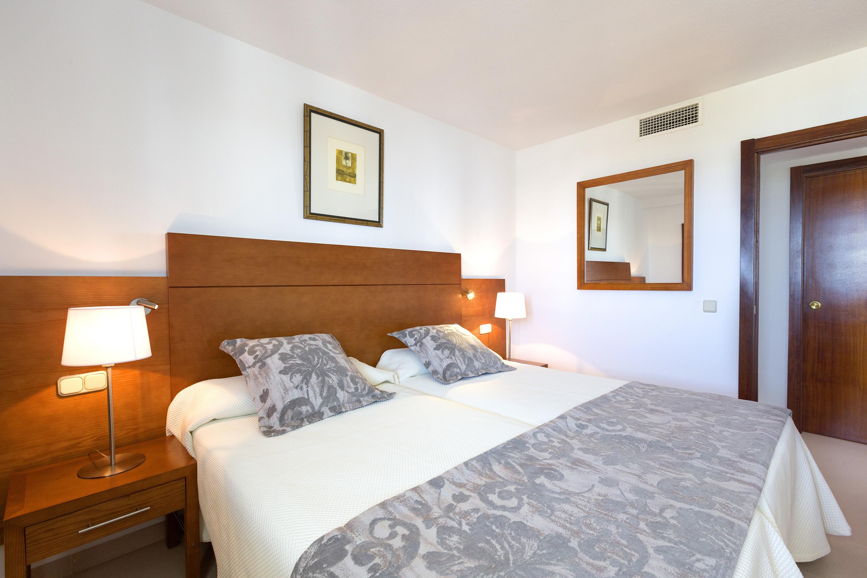 Hipotels Mercedes Apartahotel 4*
