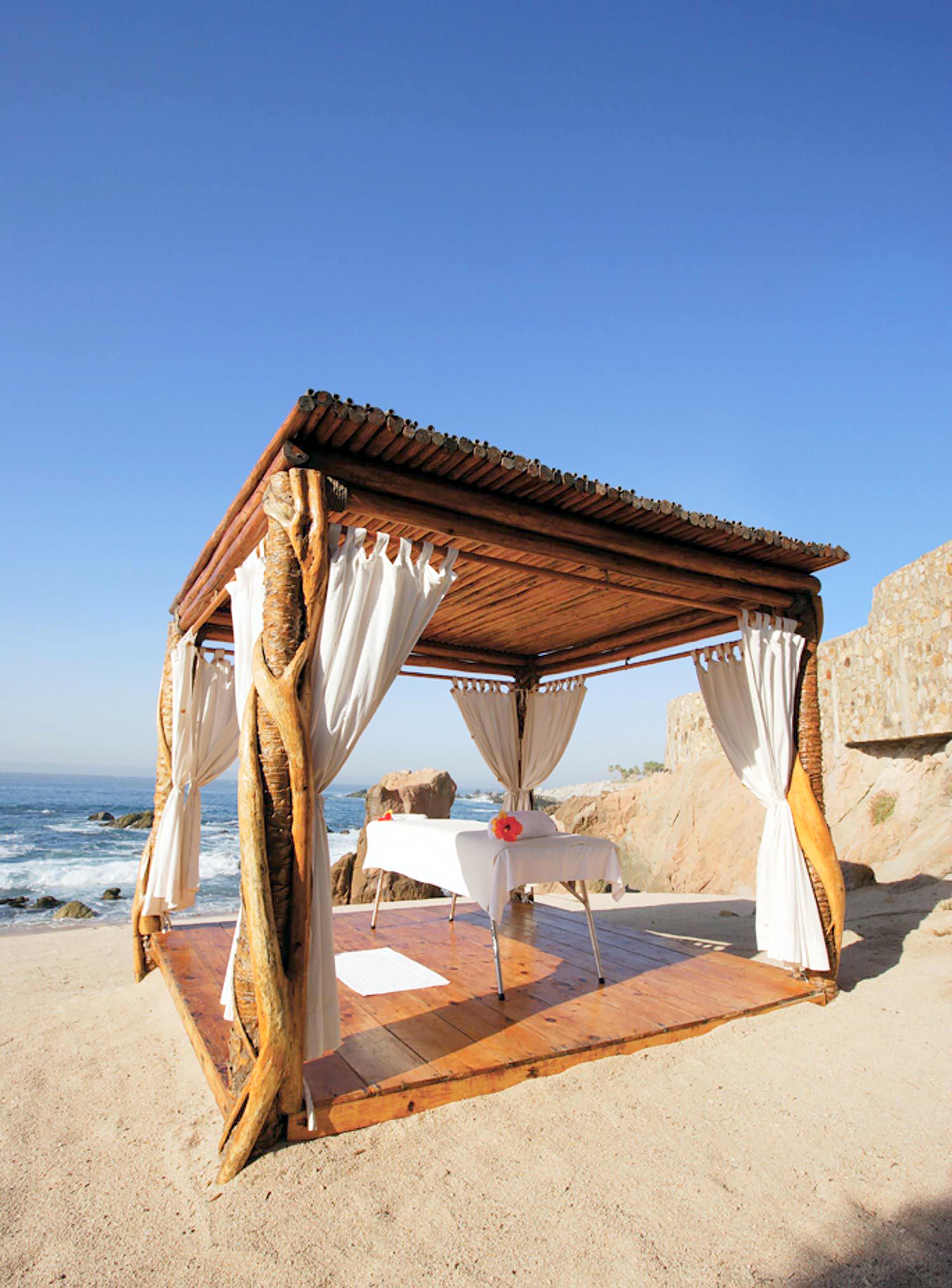 Adonis Pelinor Hotel