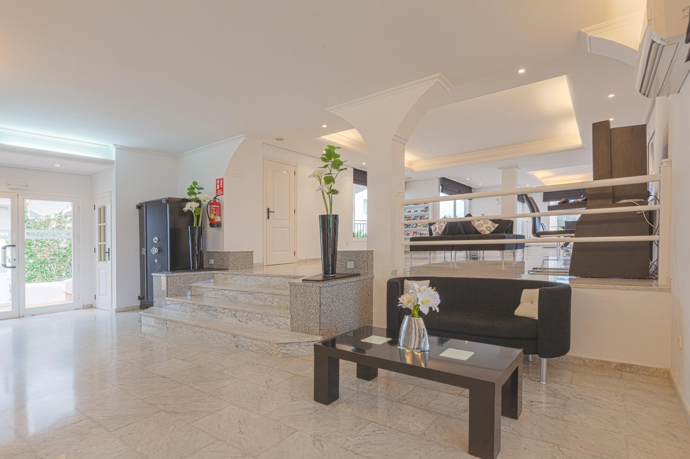 Camelina Apartahotel San Antonio Abad