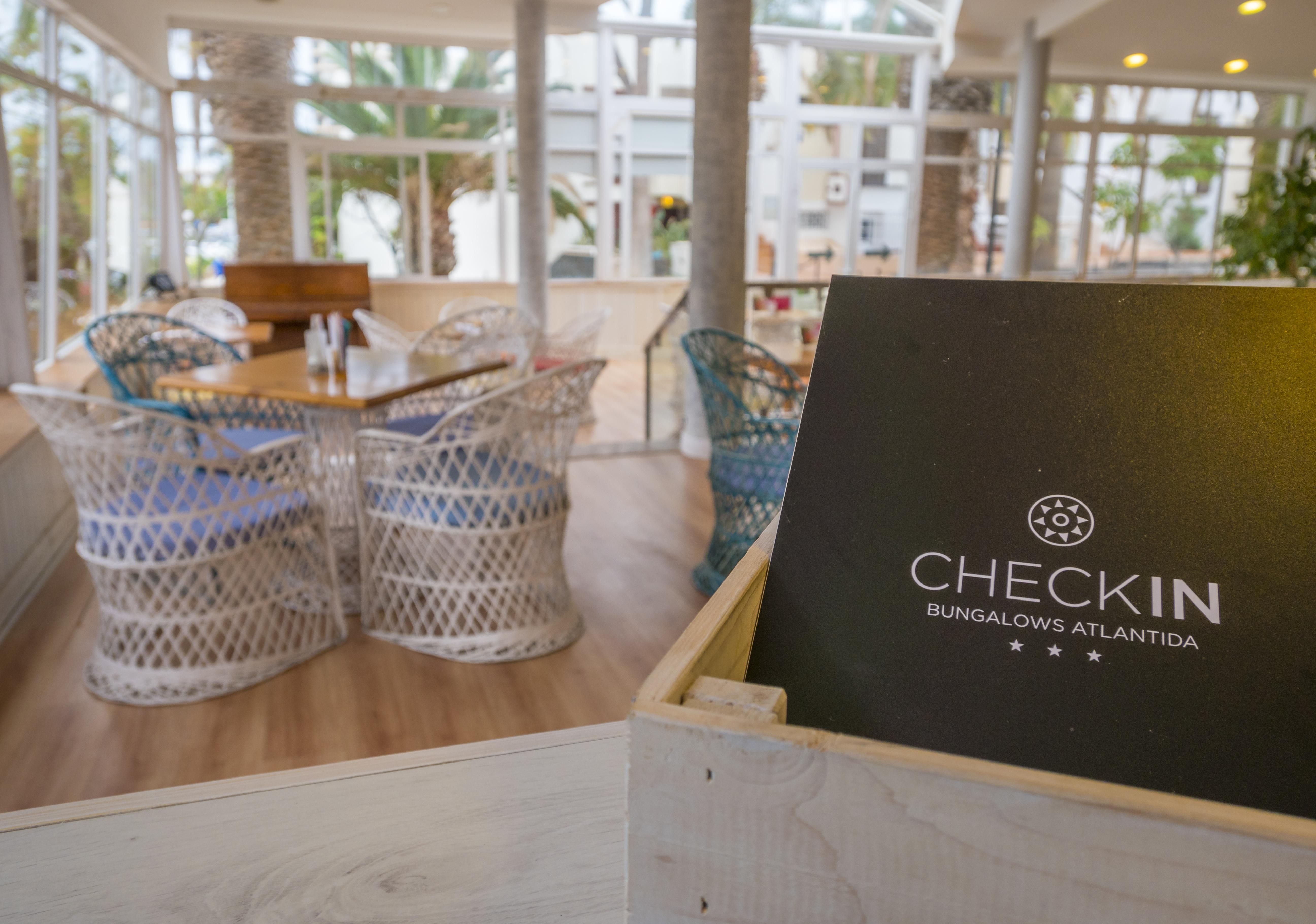 Apartahotel Checkin Atlántida Los Cristianos (Tenerife)