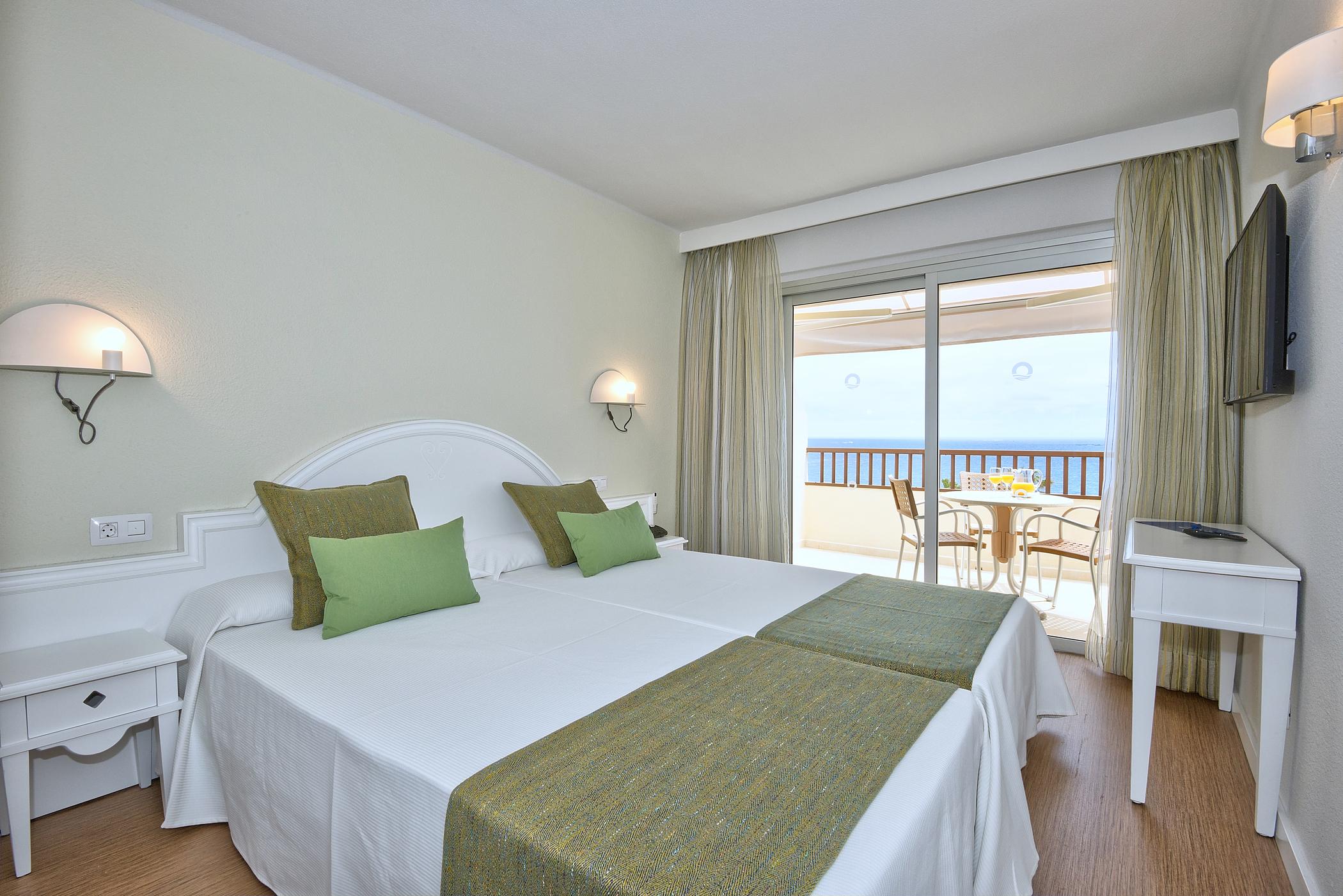 Hovima Jardin Caleta Hotel 3*