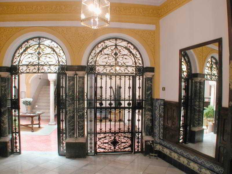 Abanico Hotel