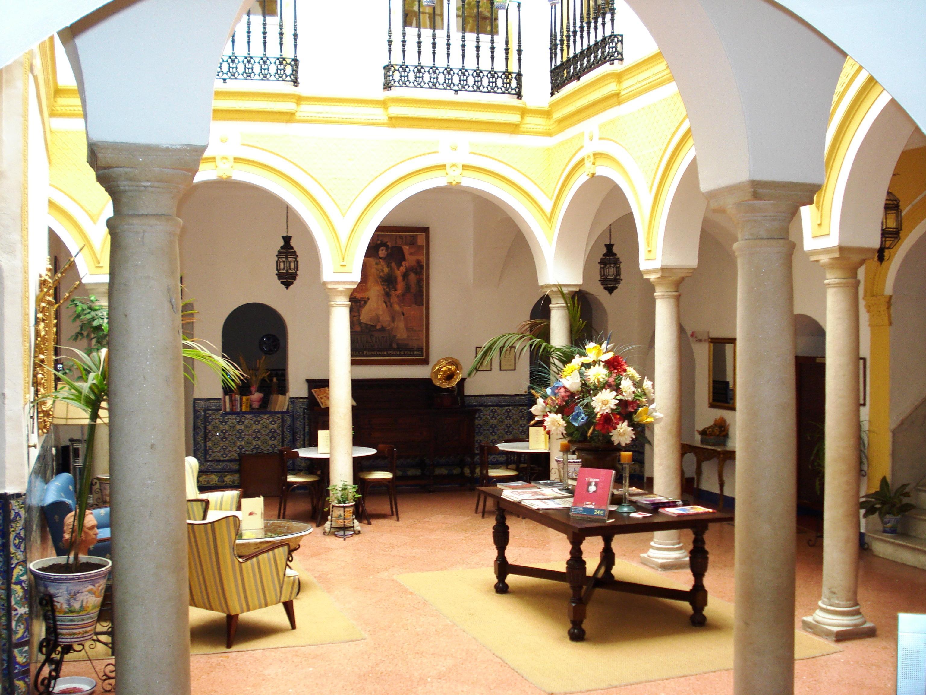Abanico Hotel