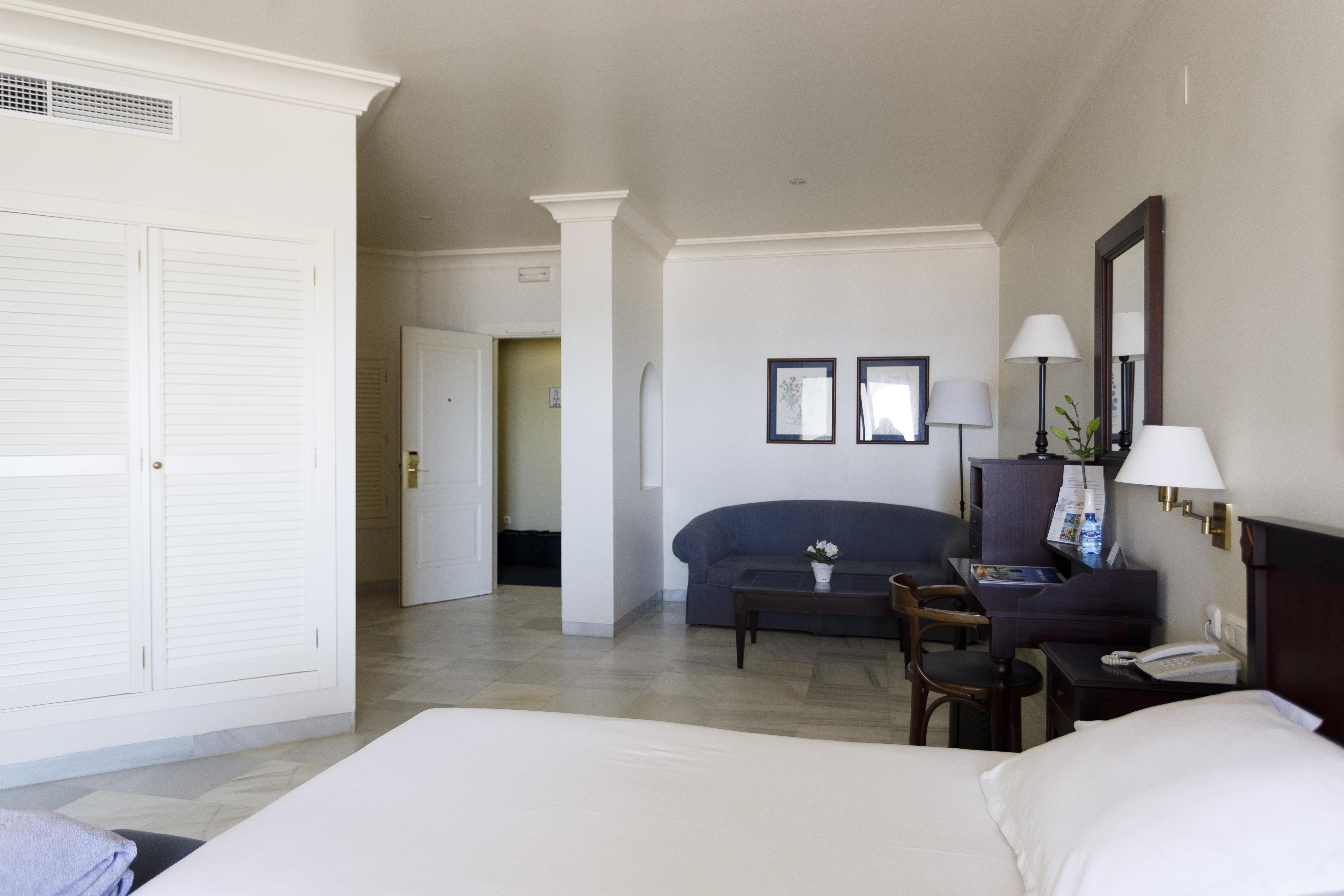 Duque De Najera Hotel 4*