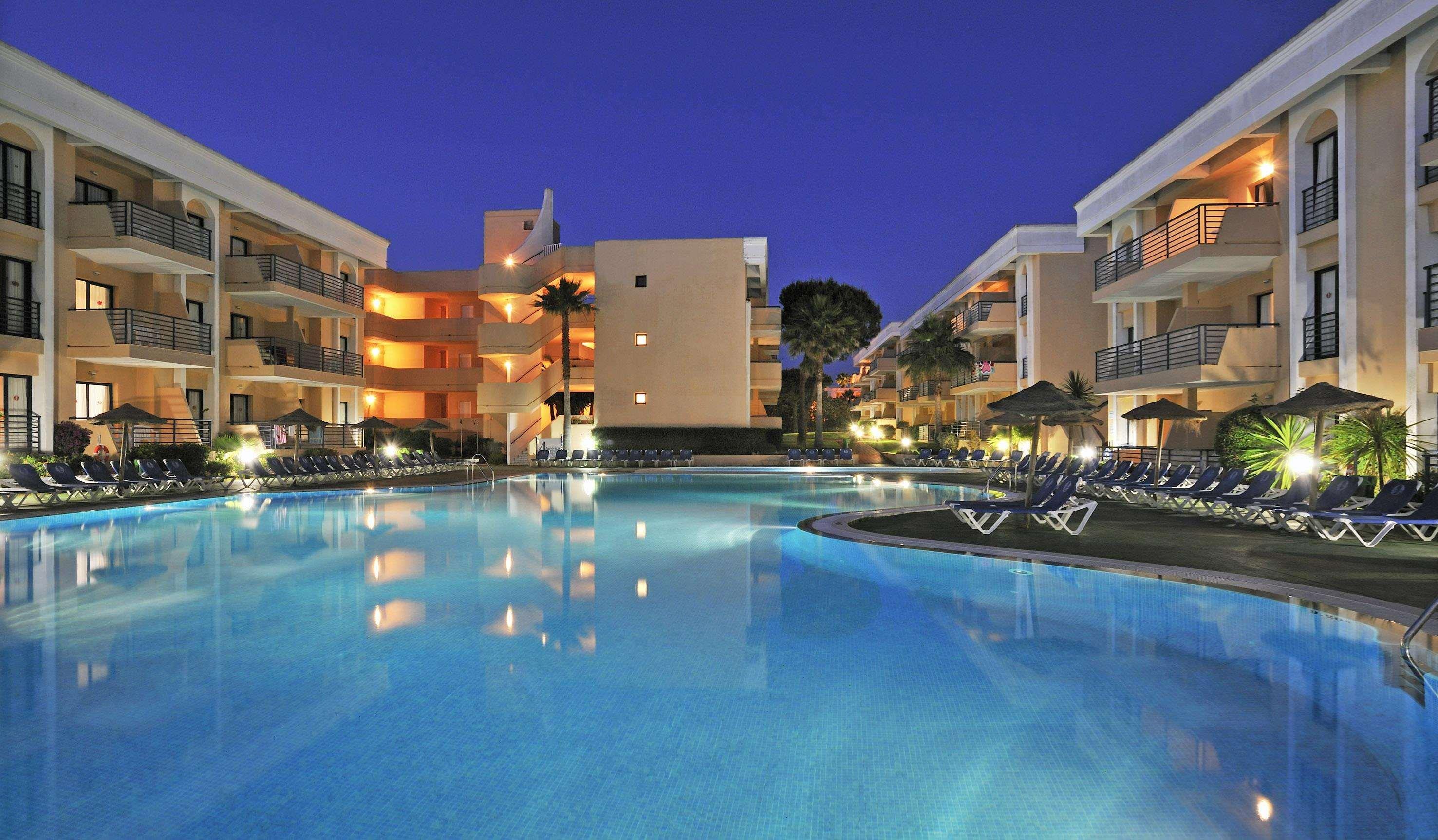 Aparthotel Sol Sancti Petri 3*