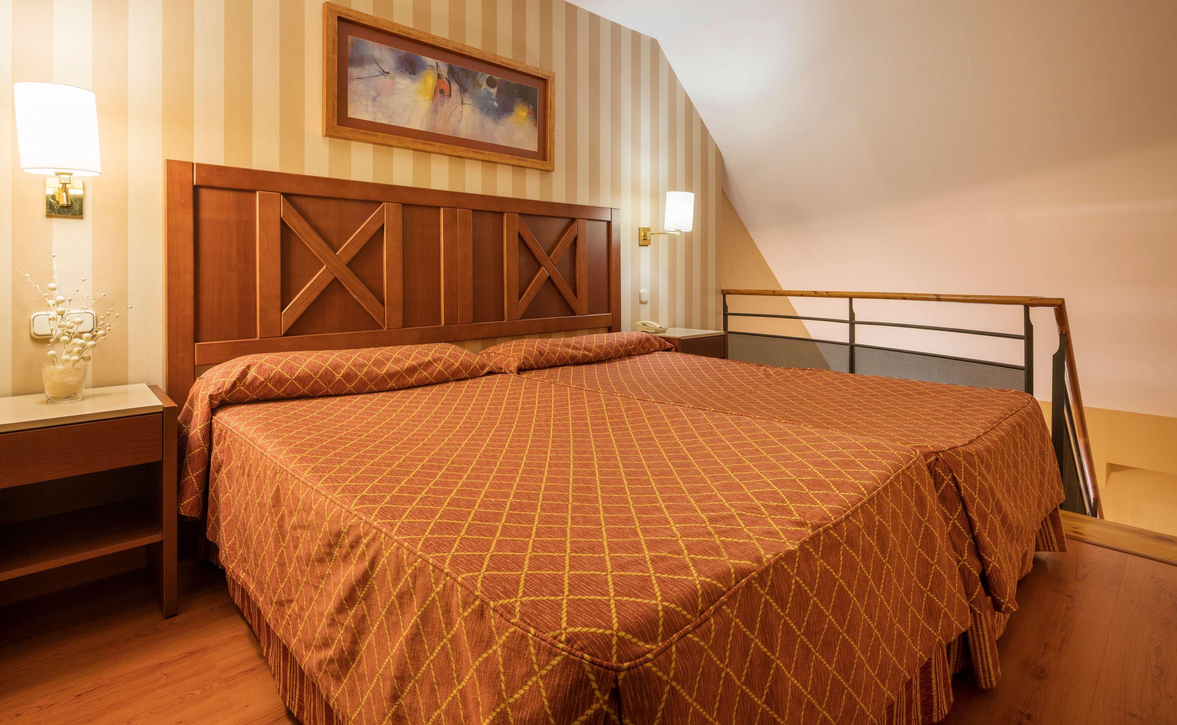 Ilunion Alcora Sevilla 4* San Juan de Aznalfarache