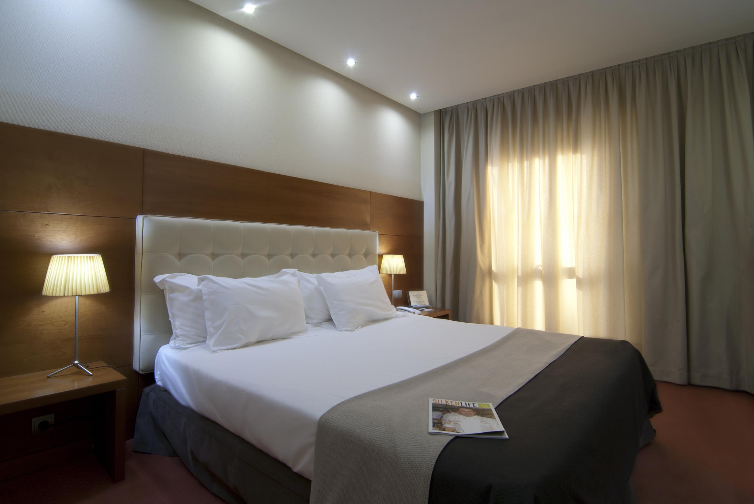 Silken Coliseum Hotel 4*