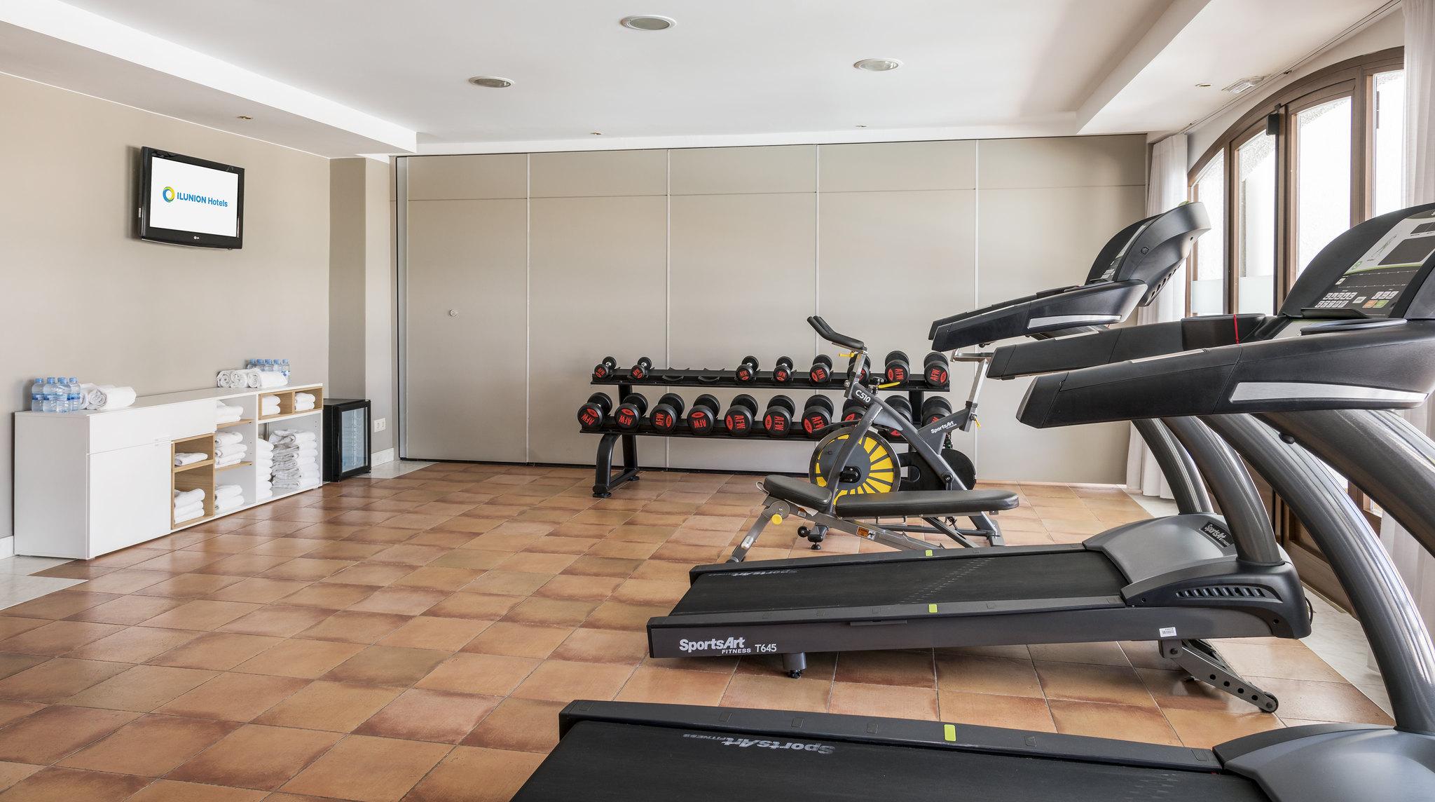 Ilunion Caleta Park Hotel 4*