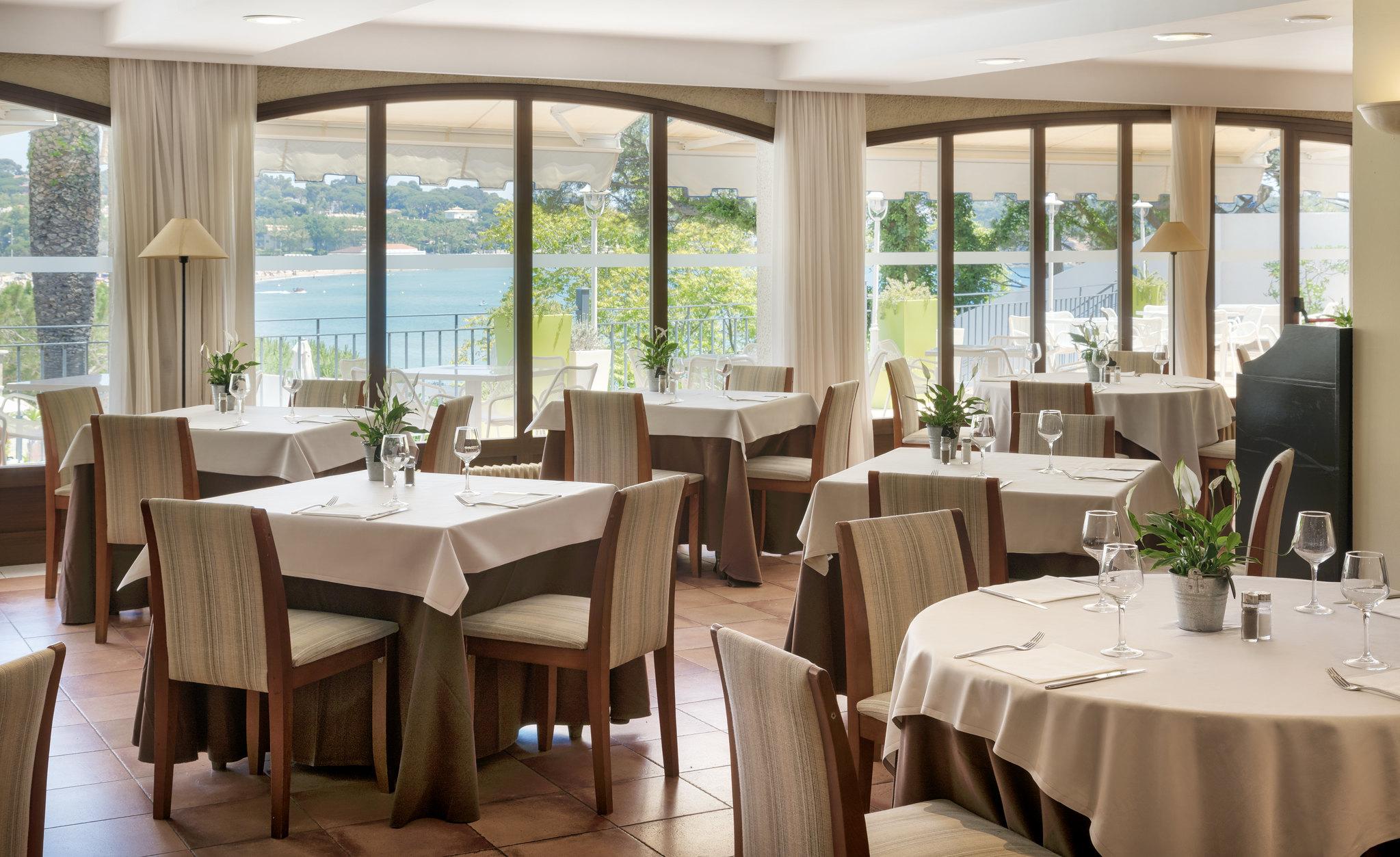 Ilunion Caleta Park Hotel 4*