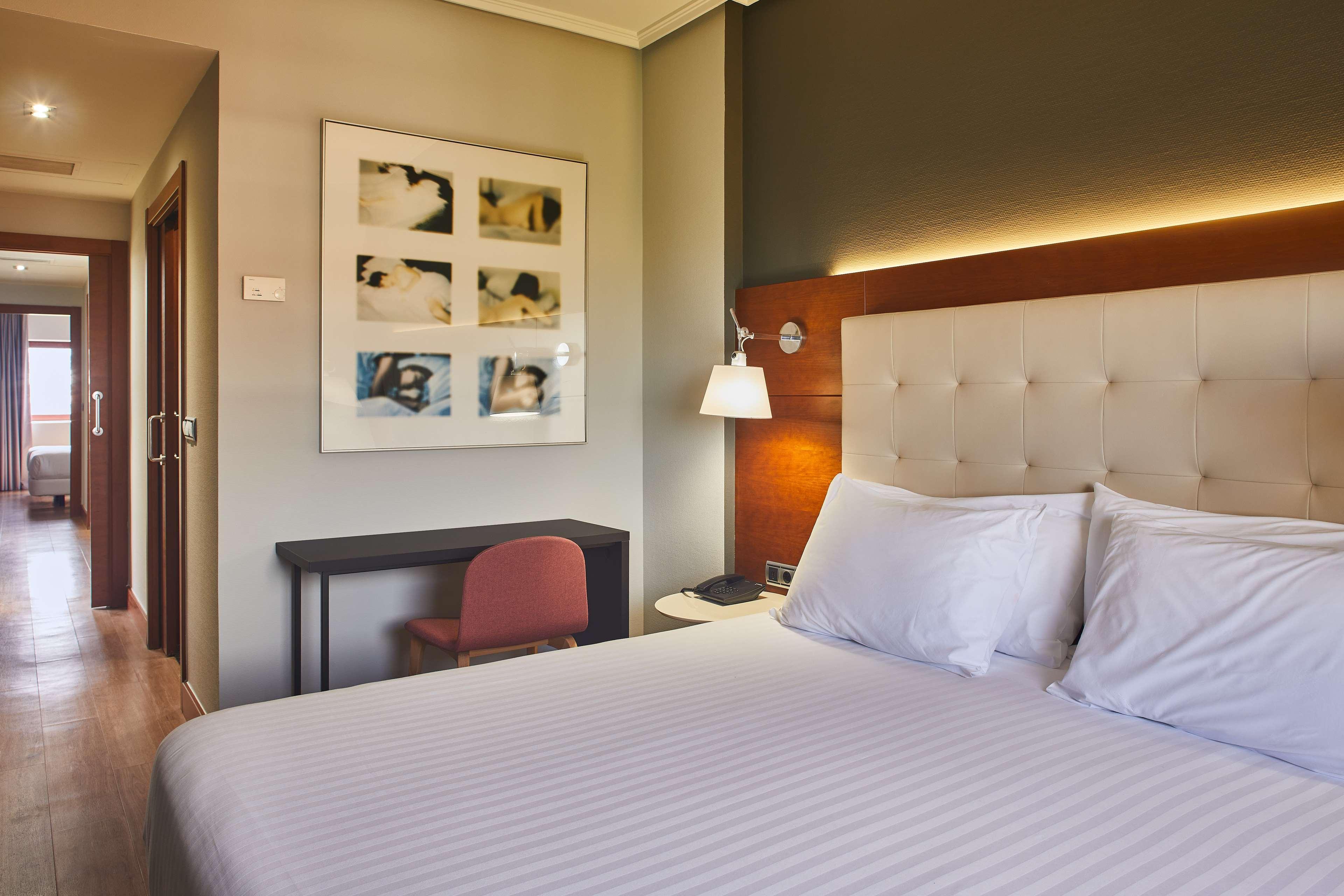 Silken Amara Plaza