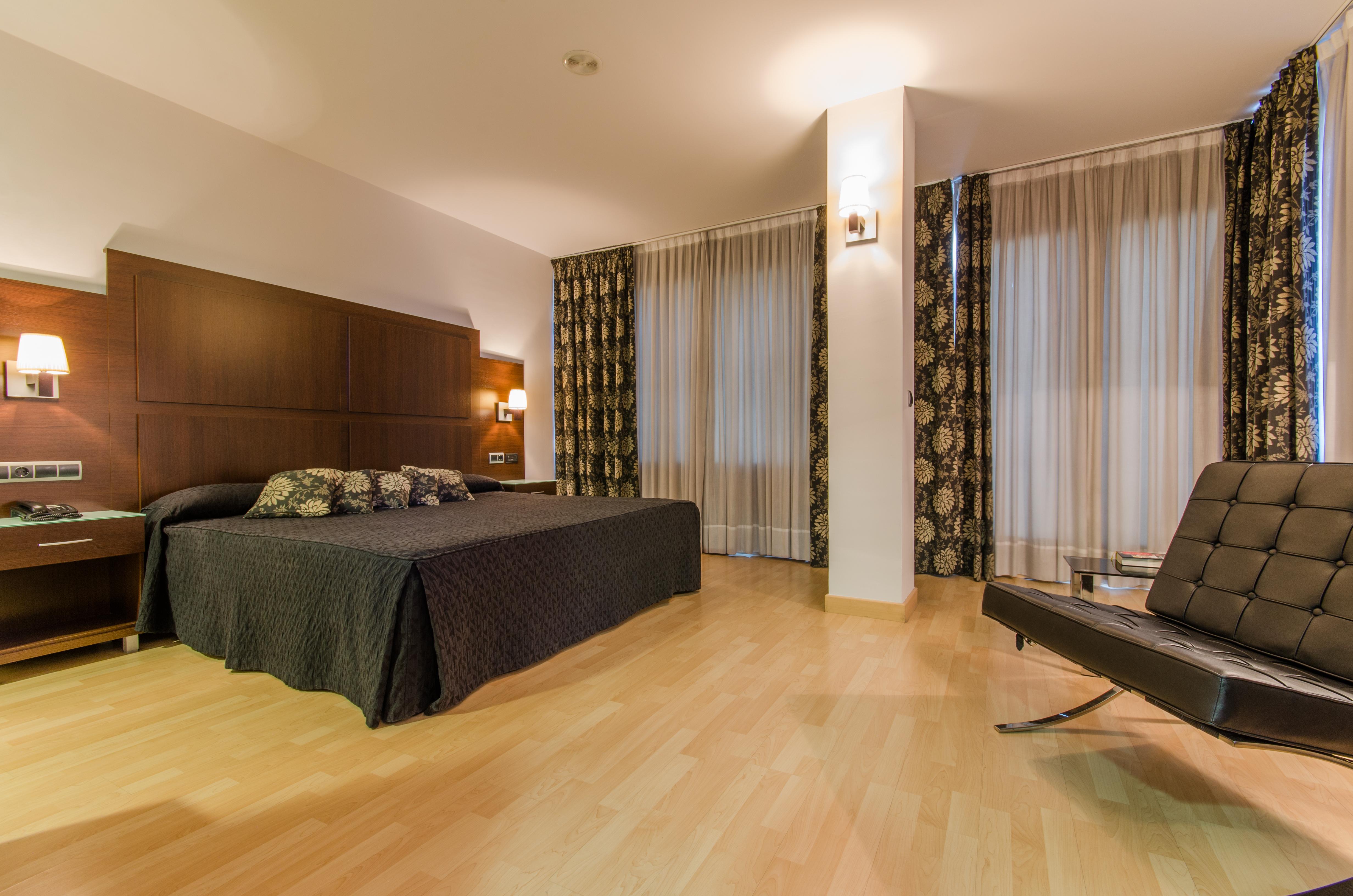 Yit Conquista De Granada 4*
