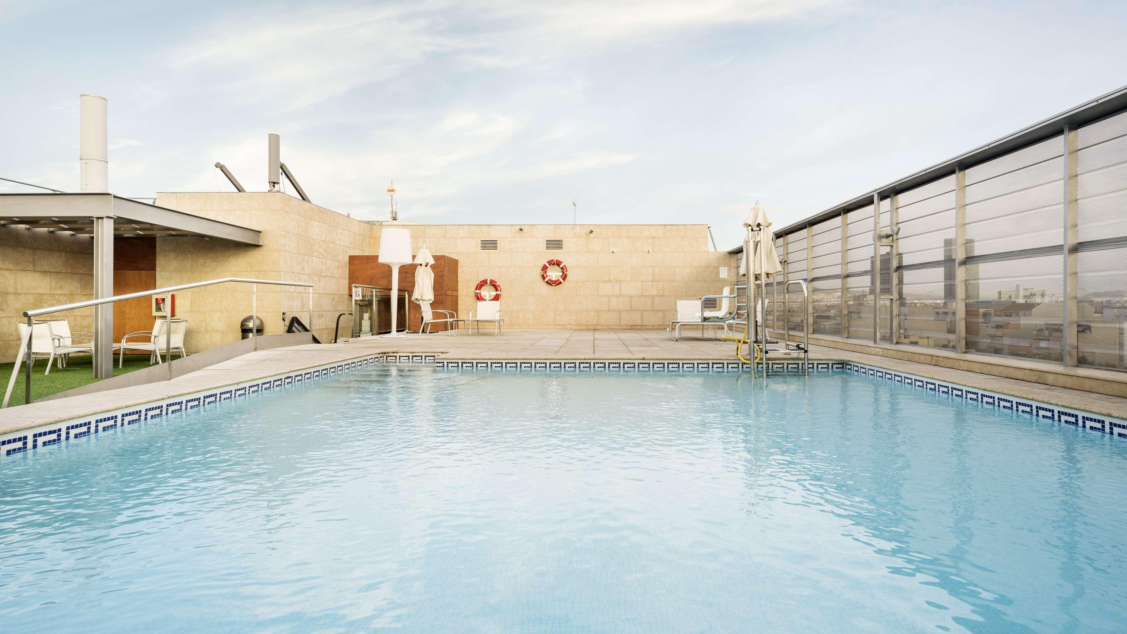 Ilunion Hotel