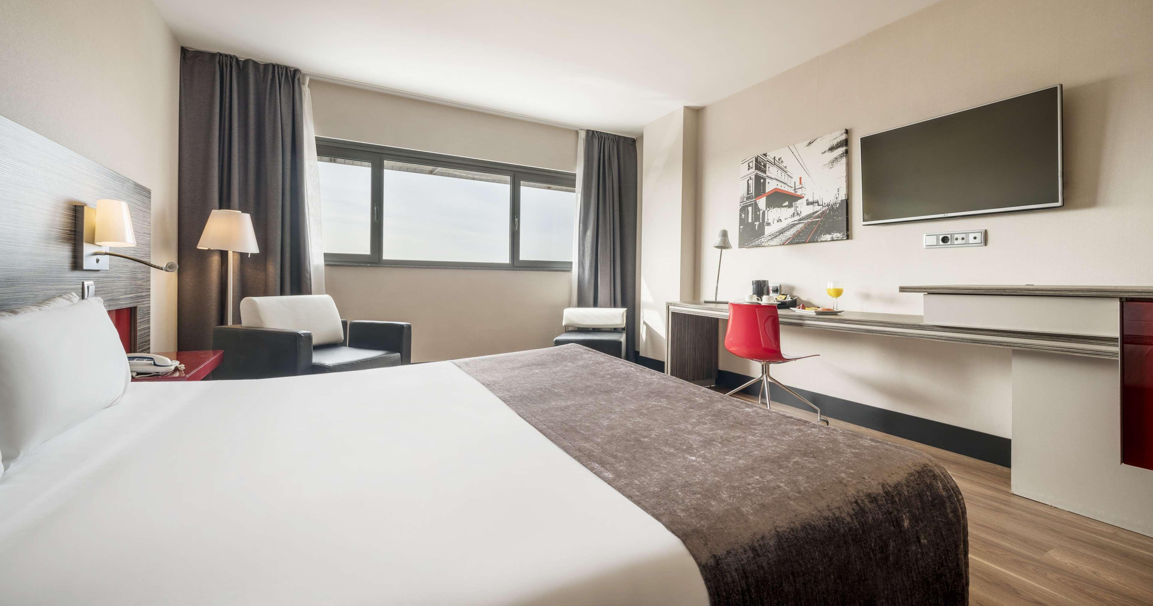 Ilunion Hotel 4*