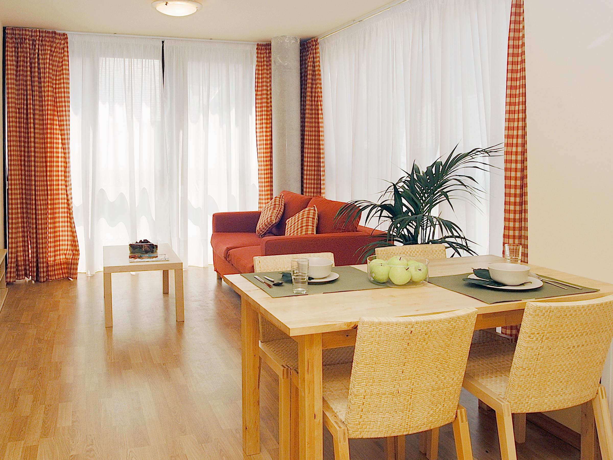 Nou Apartahotel