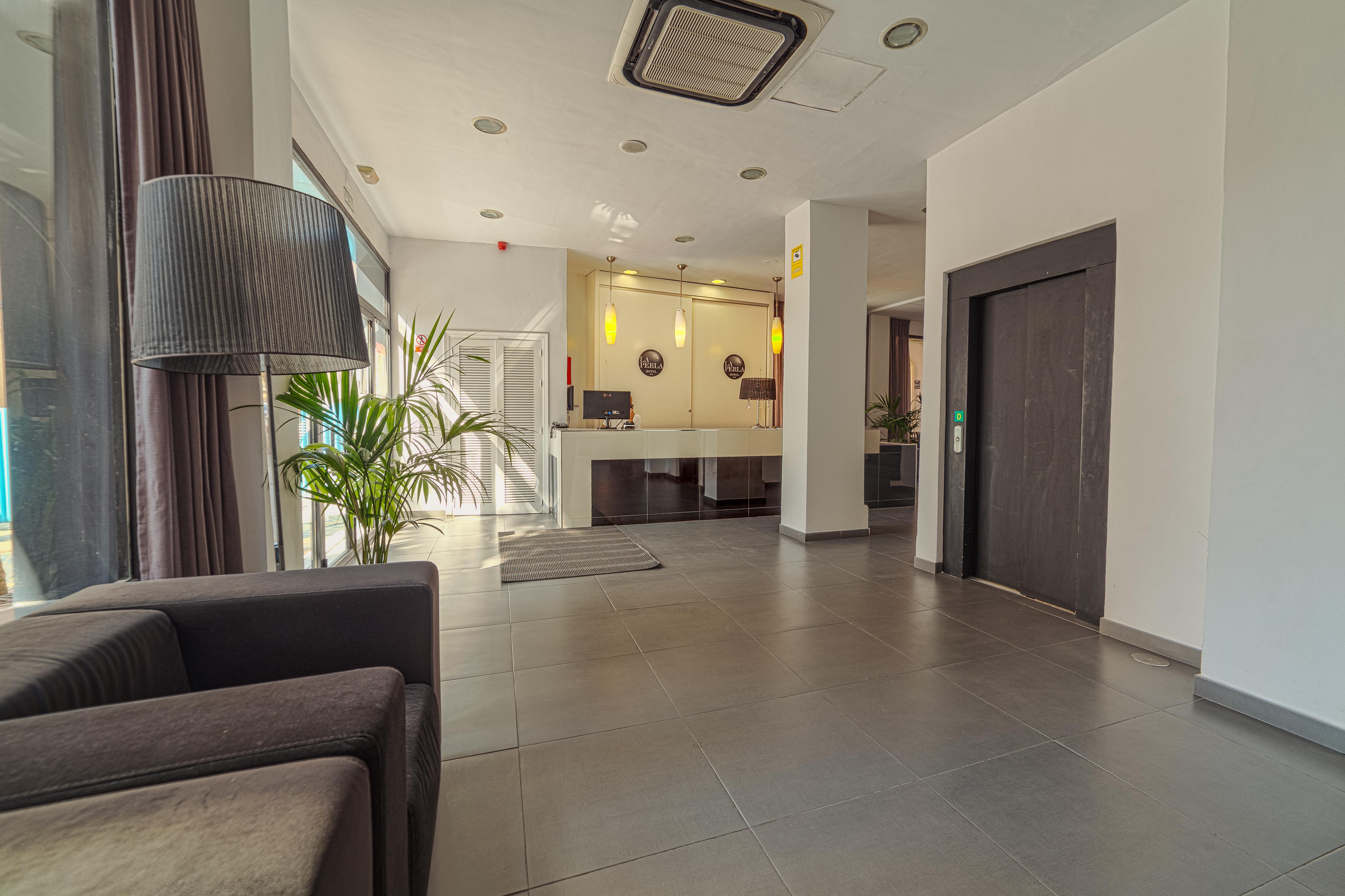 Hotel La Perla 2*