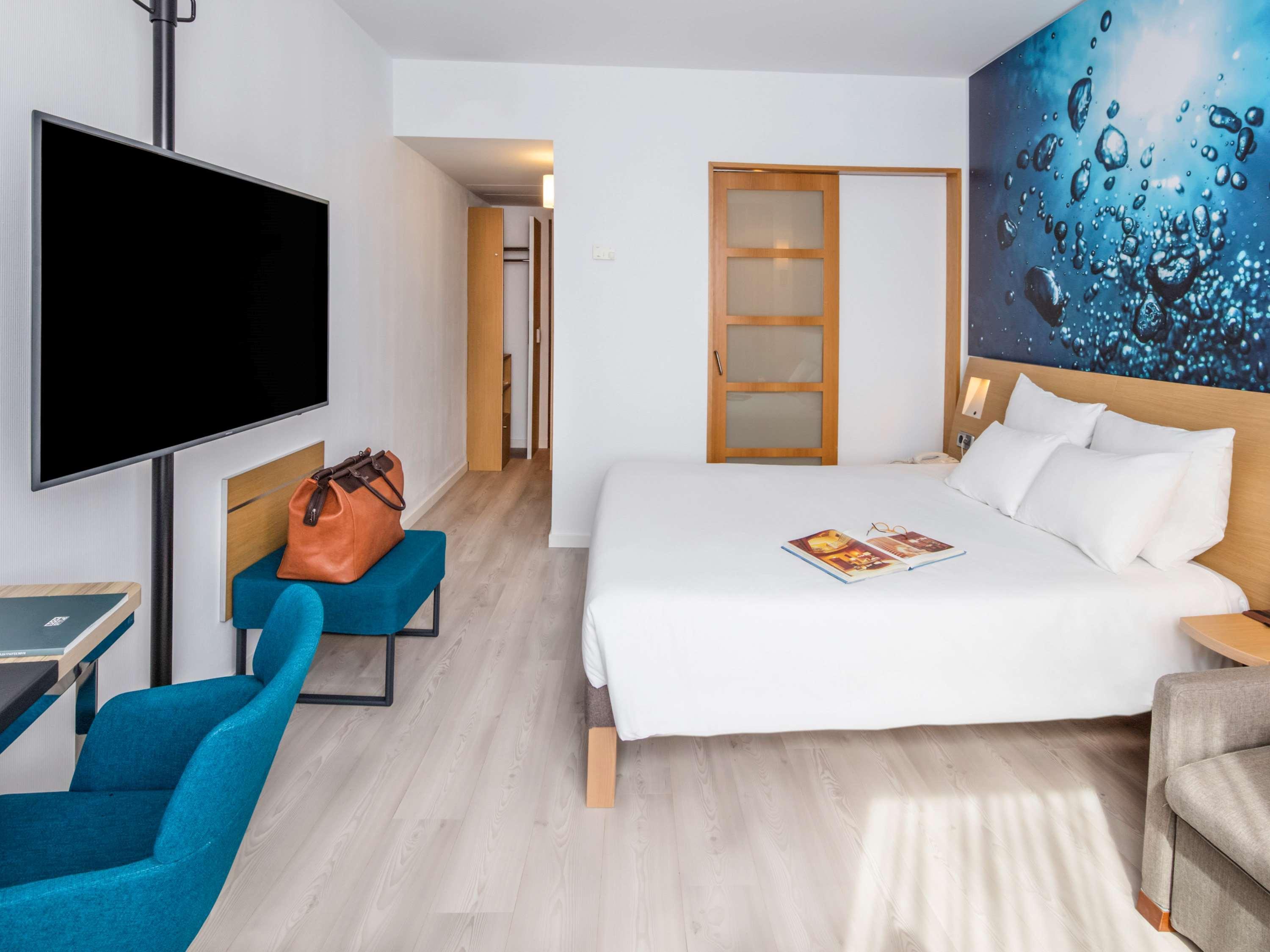 Novotel Barcelona Cornella Hotel 4*