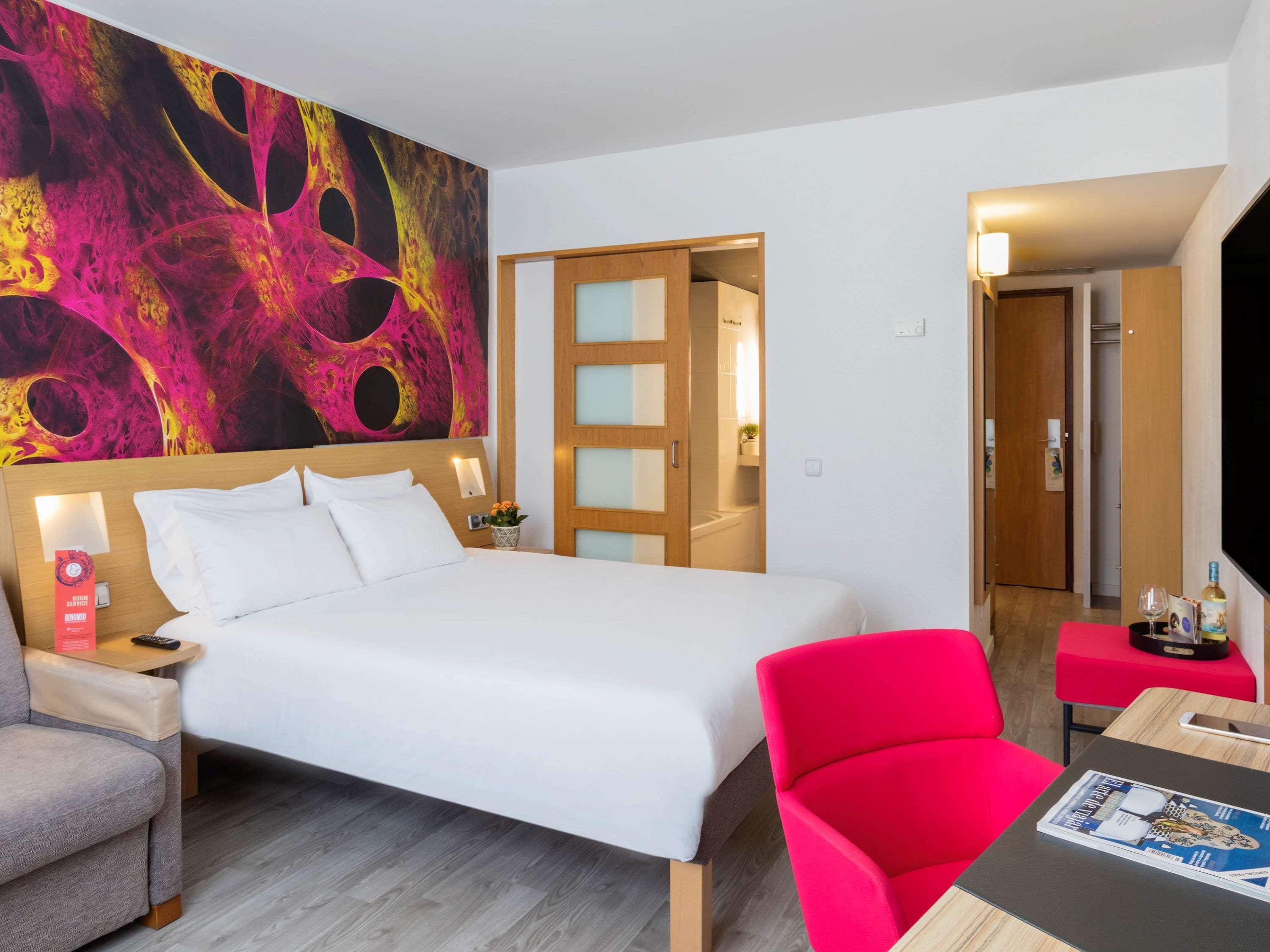 Hotel Novotel Barcelona Cornella 4*