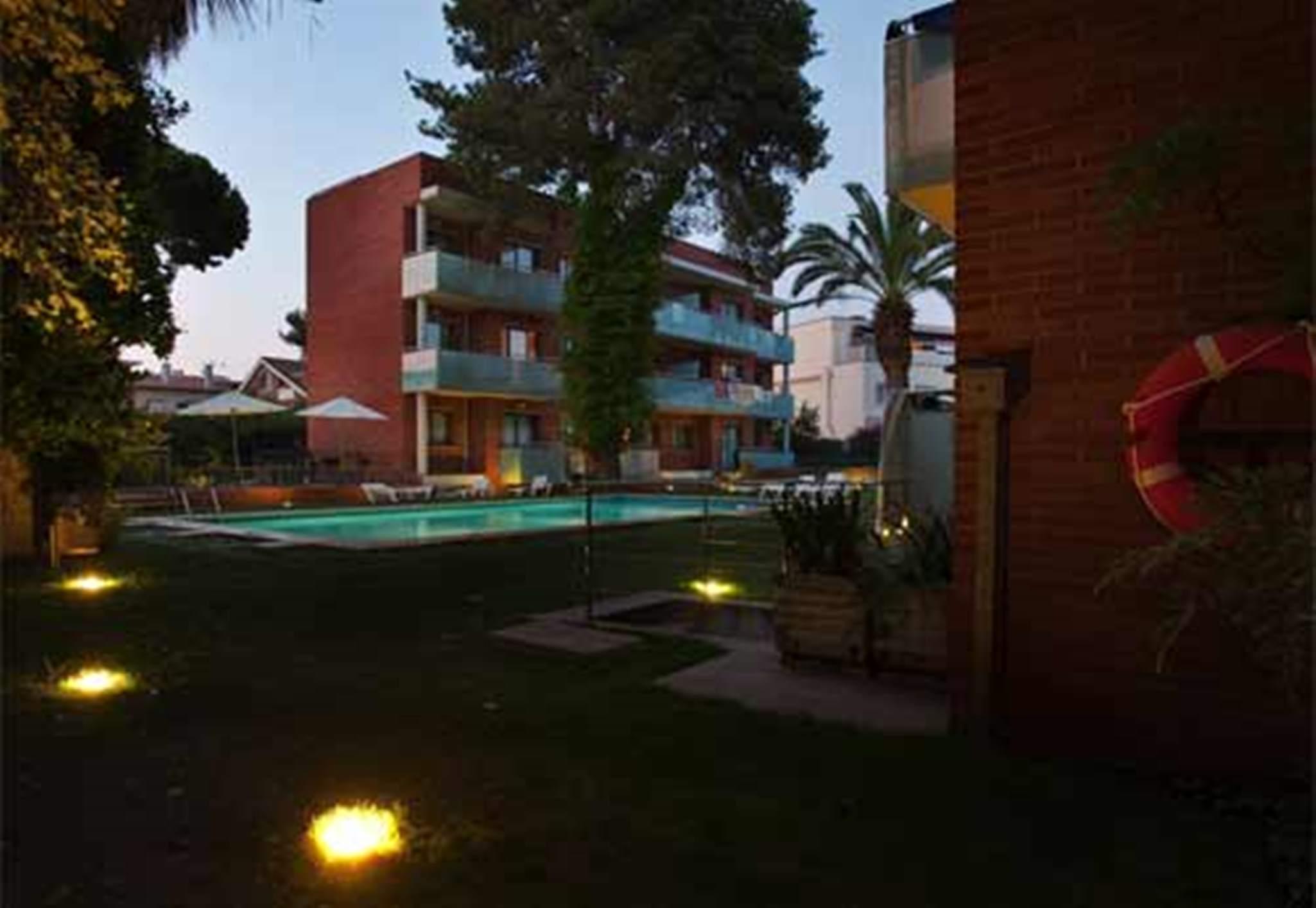 Apartahotel Sg Costa Barcelona 2*